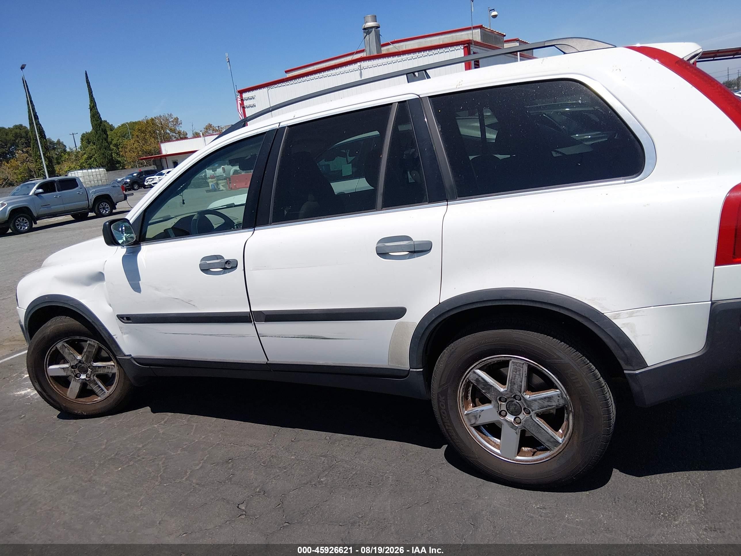 2005 Volvo Xc90 2.5t Awd White vin: YV1CZ592651189592