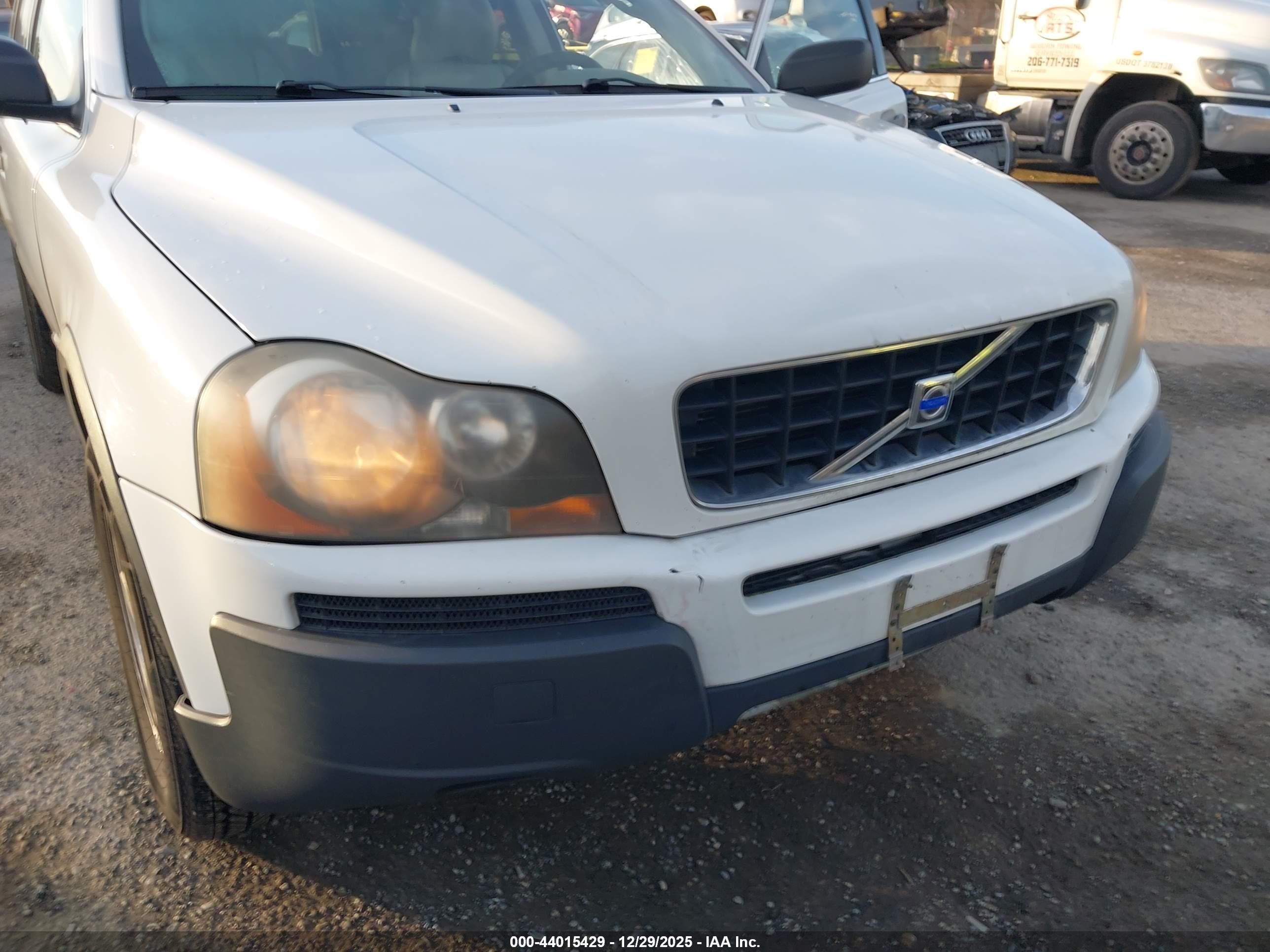 2004 Volvo Xc90 2.5t Awd White vin: YV1CZ59H141072487