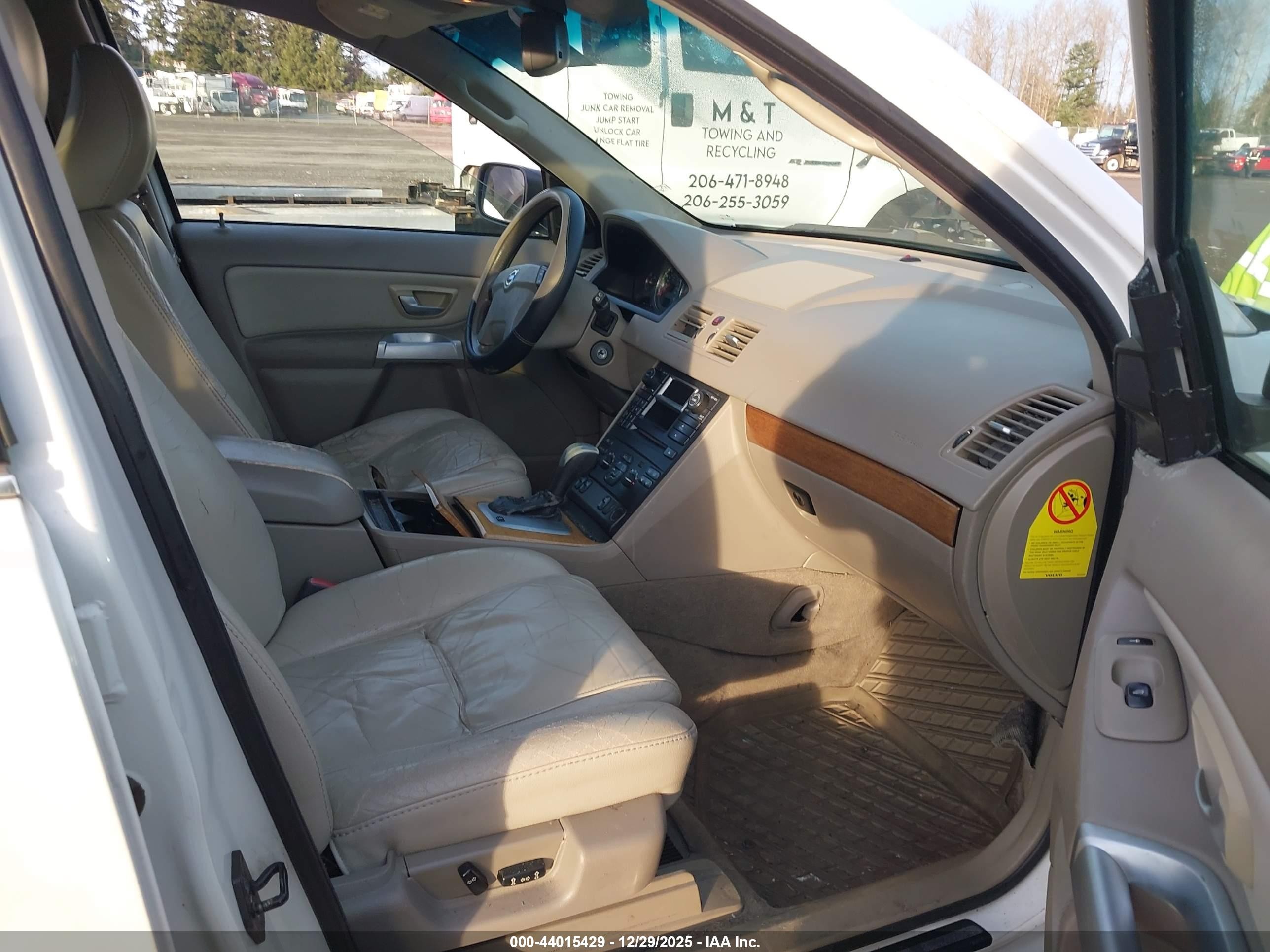2004 Volvo Xc90 2.5t Awd White vin: YV1CZ59H141072487