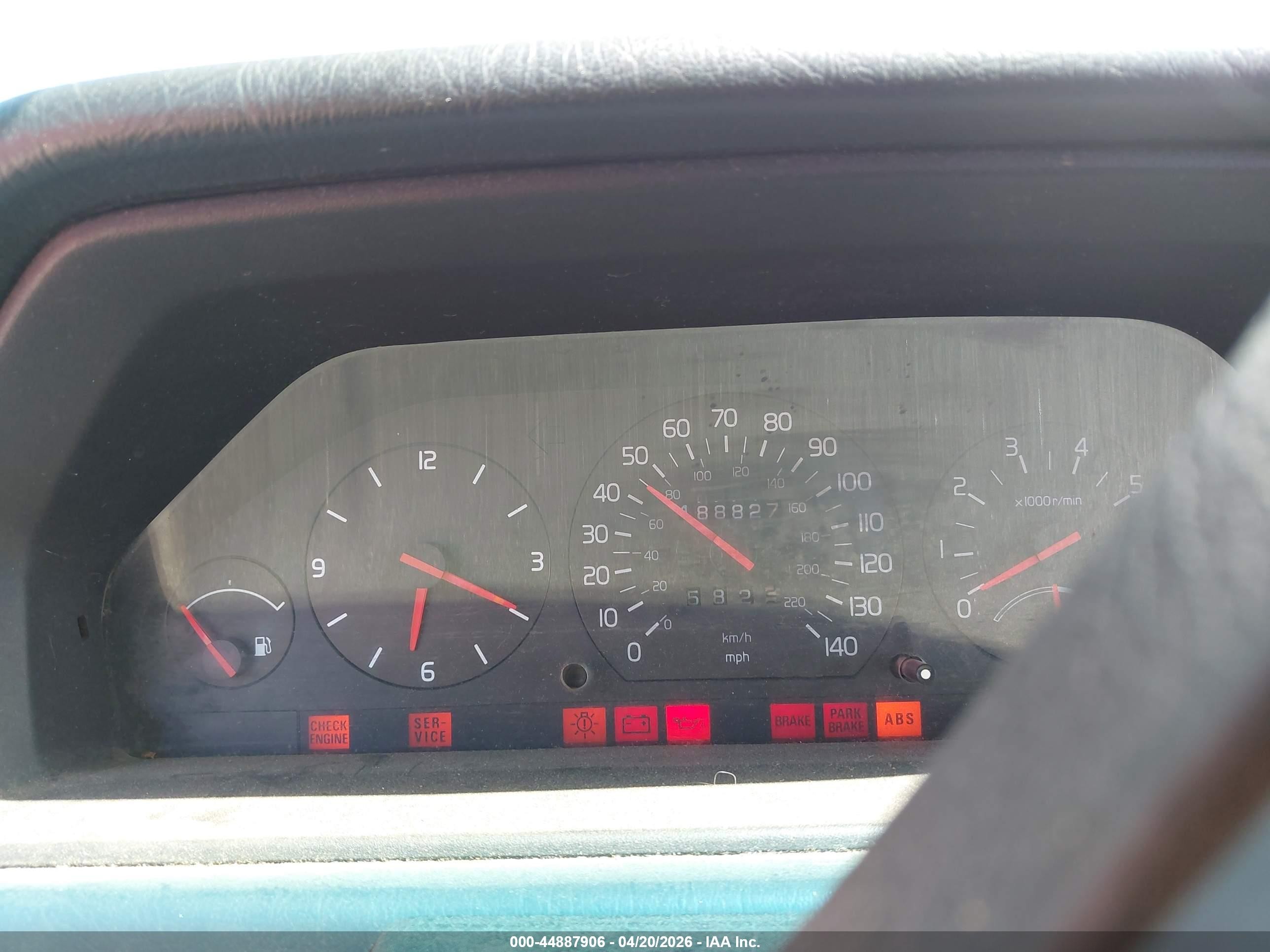 1991 Volvo 740 Se White vin: YV1FA8741M2520792