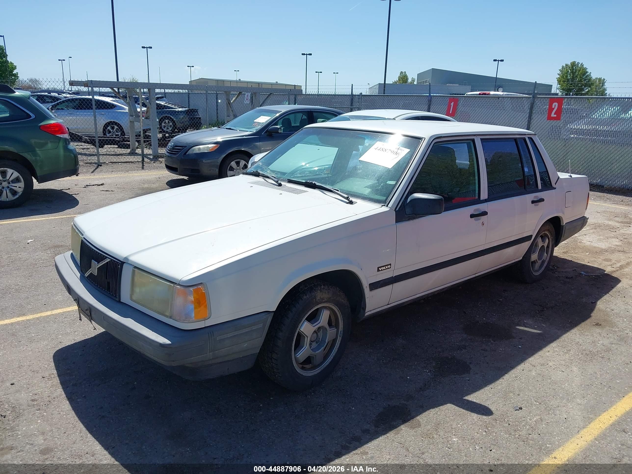 1991 Volvo 740 Se White vin: YV1FA8741M2520792