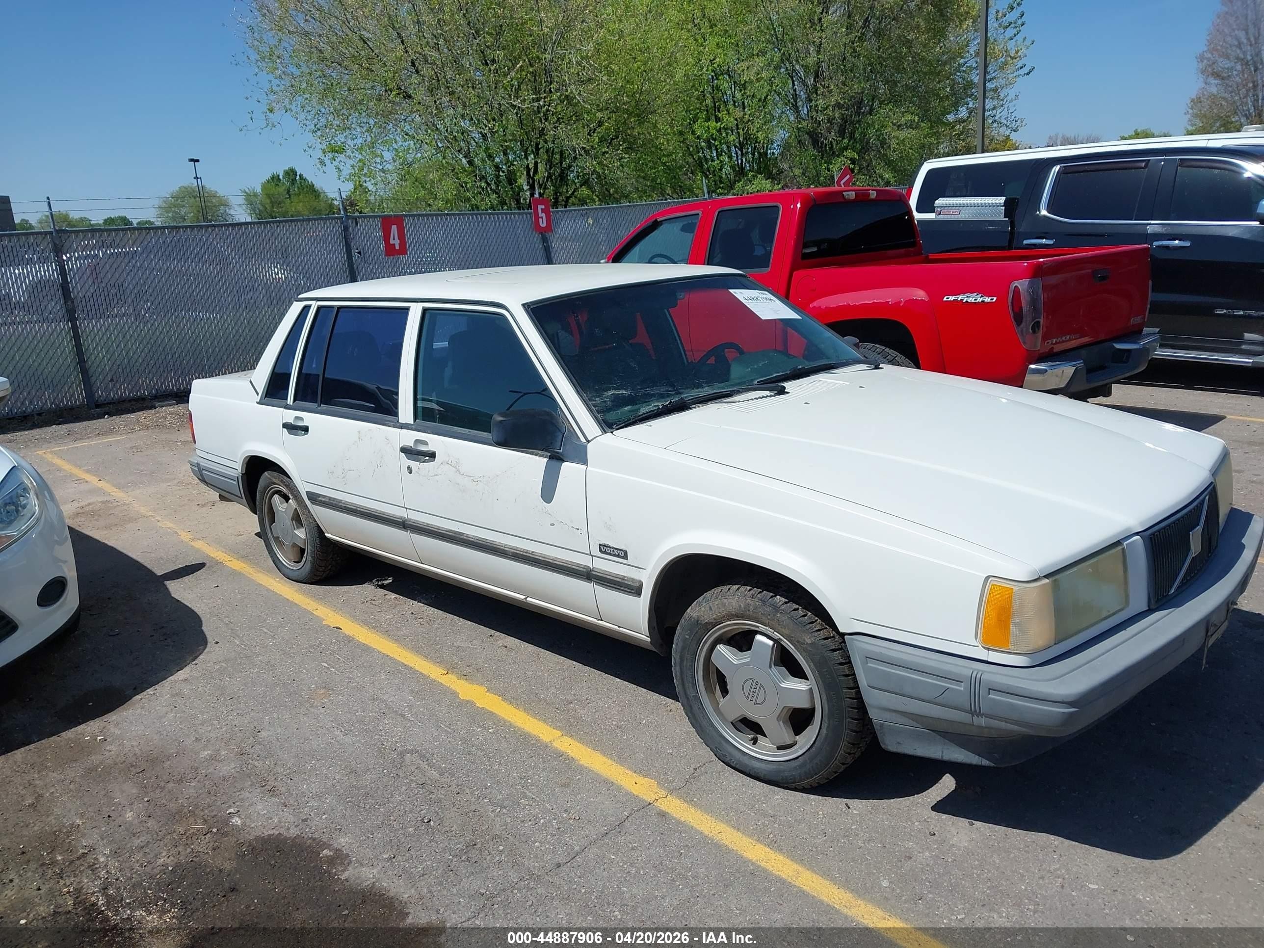 1991 Volvo 740 Se White vin: YV1FA8741M2520792