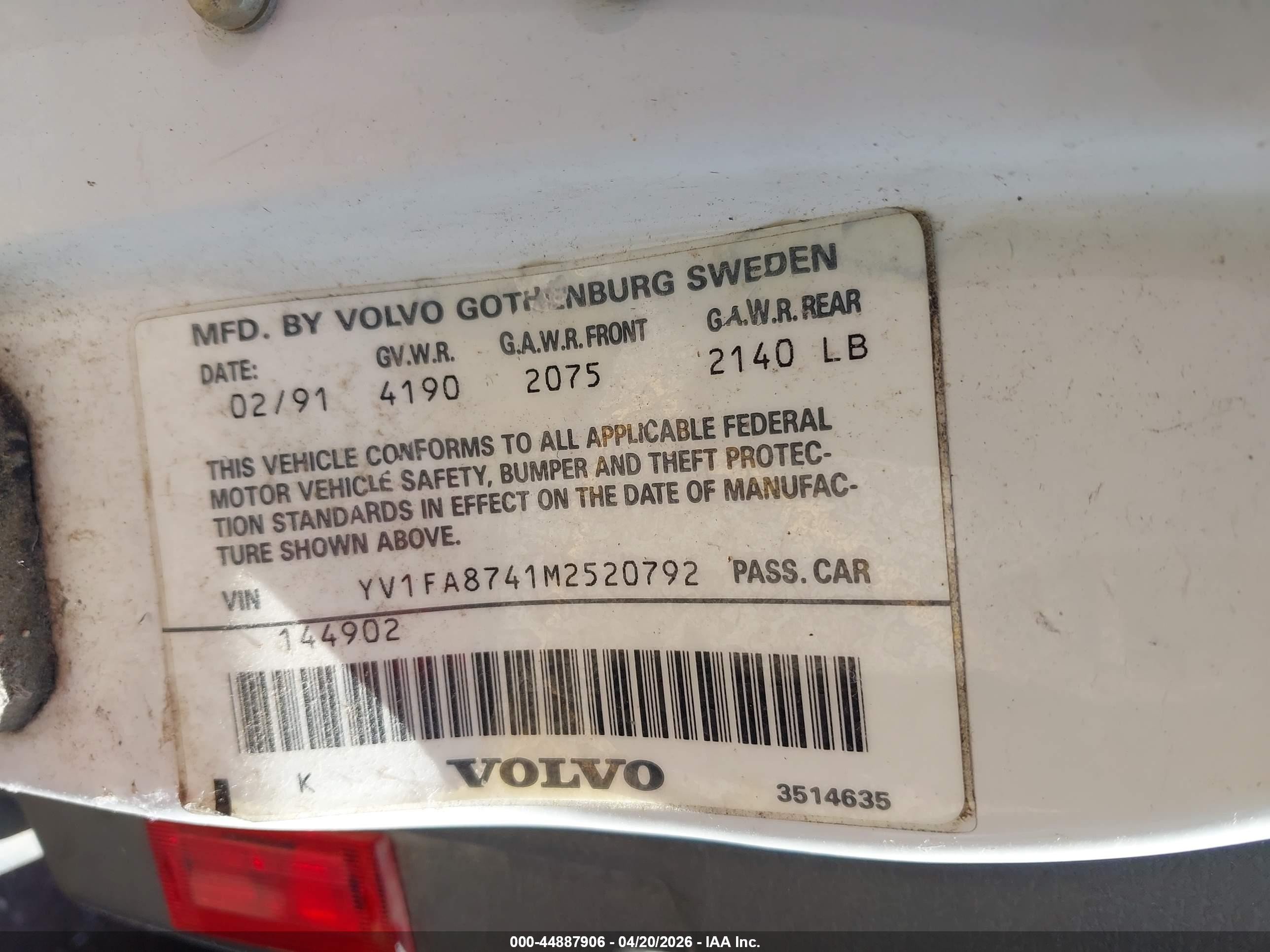 1991 Volvo 740 Se White vin: YV1FA8741M2520792