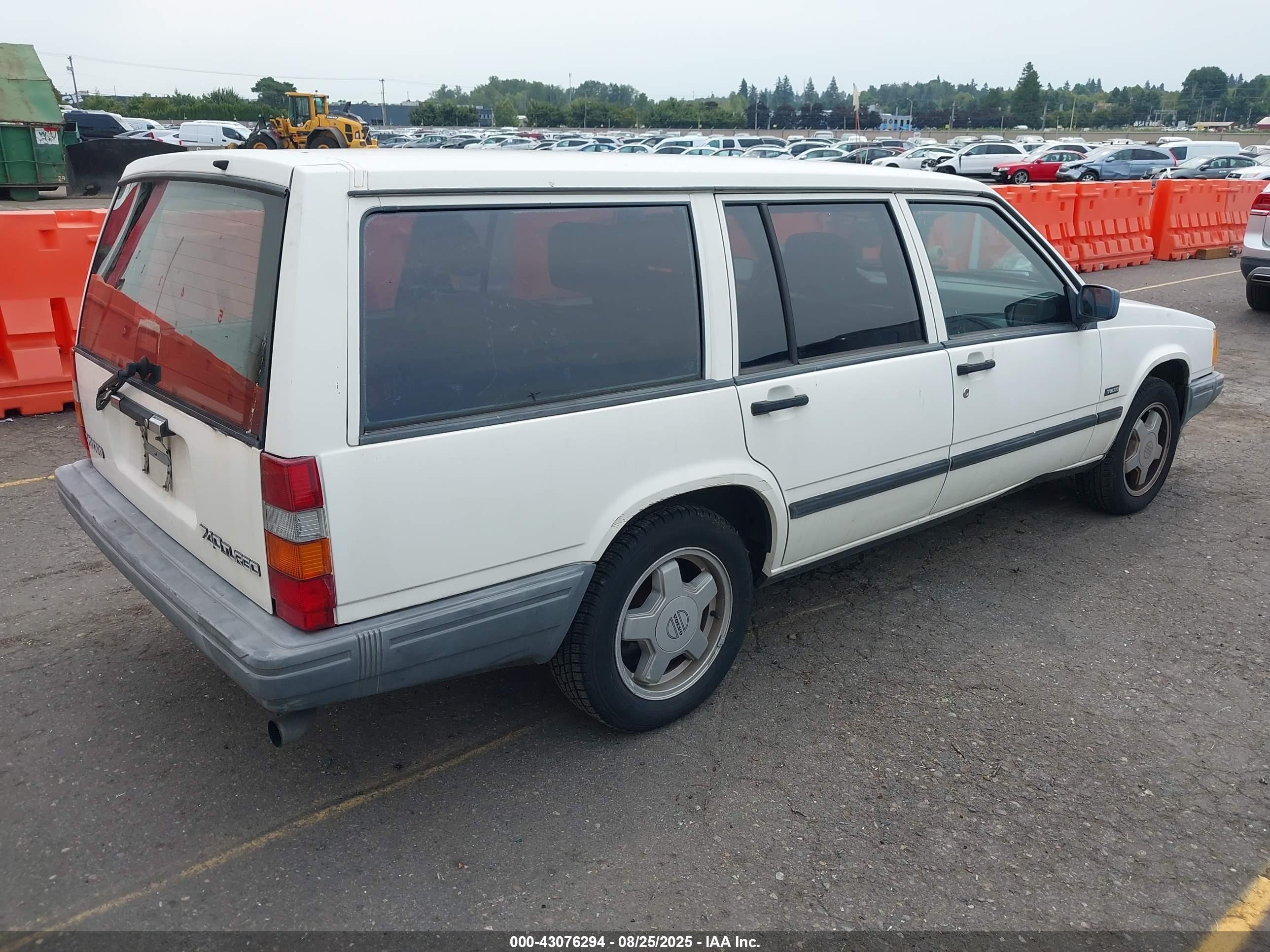 1991 Volvo 740 Se White vin: YV1FA8754M2336309