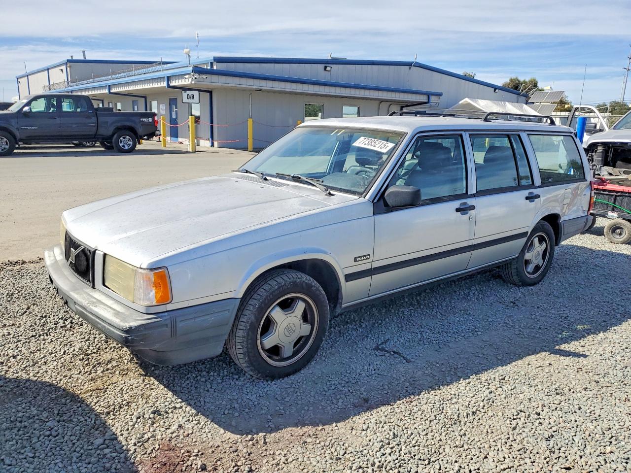 1991 Volvo 740 Base Silver vin: YV1FA8756M2322802