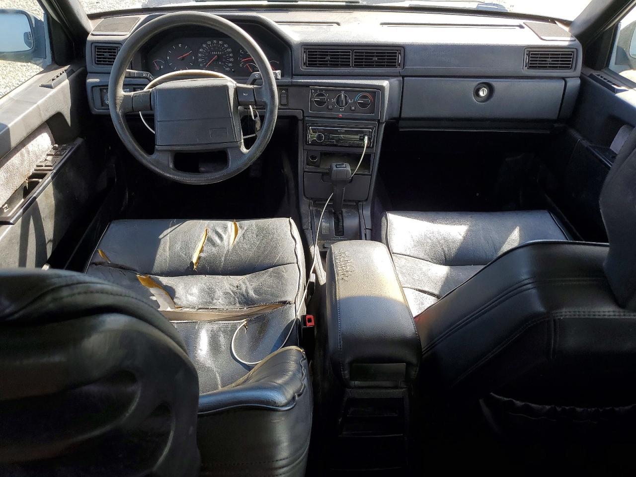 1991 Volvo 740 Base Серебряный vin: YV1FA8756M2322802