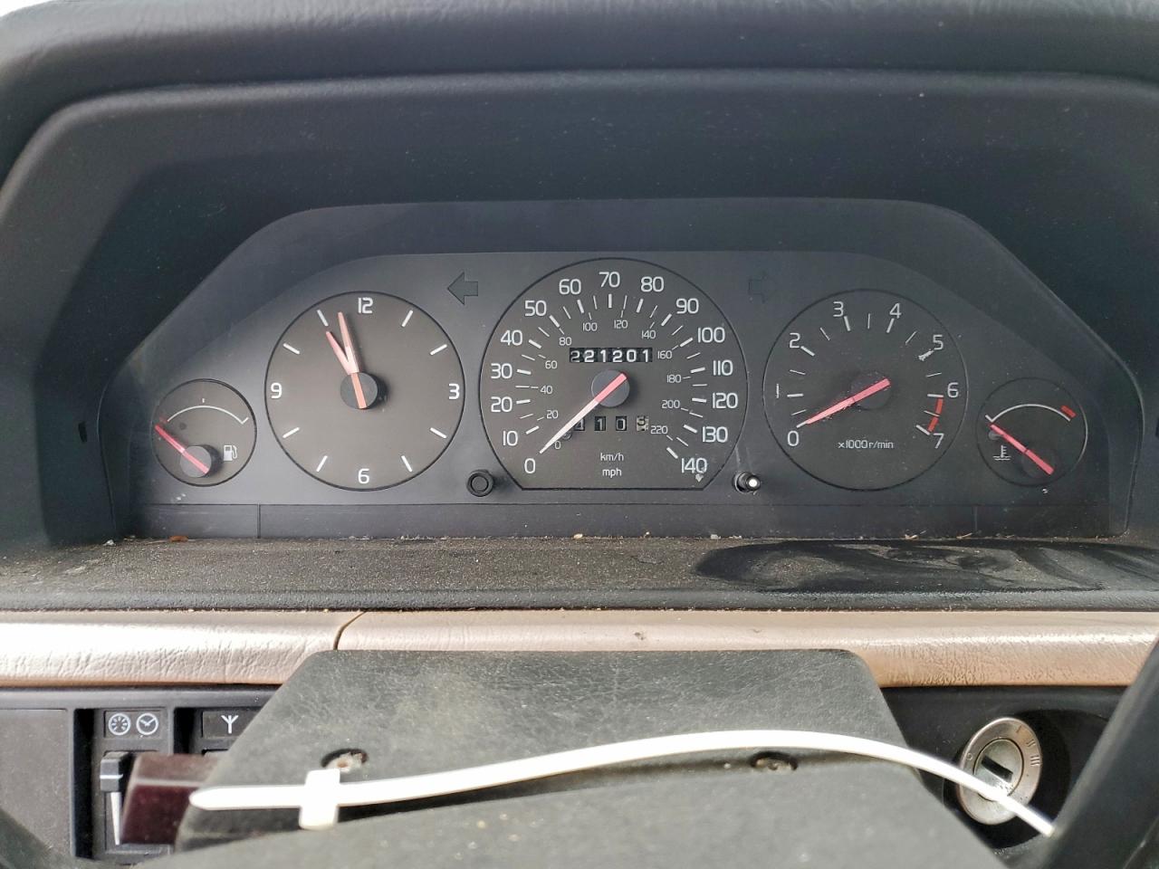 1991 Volvo 740 Brown vin: YV1FA8844M2515181