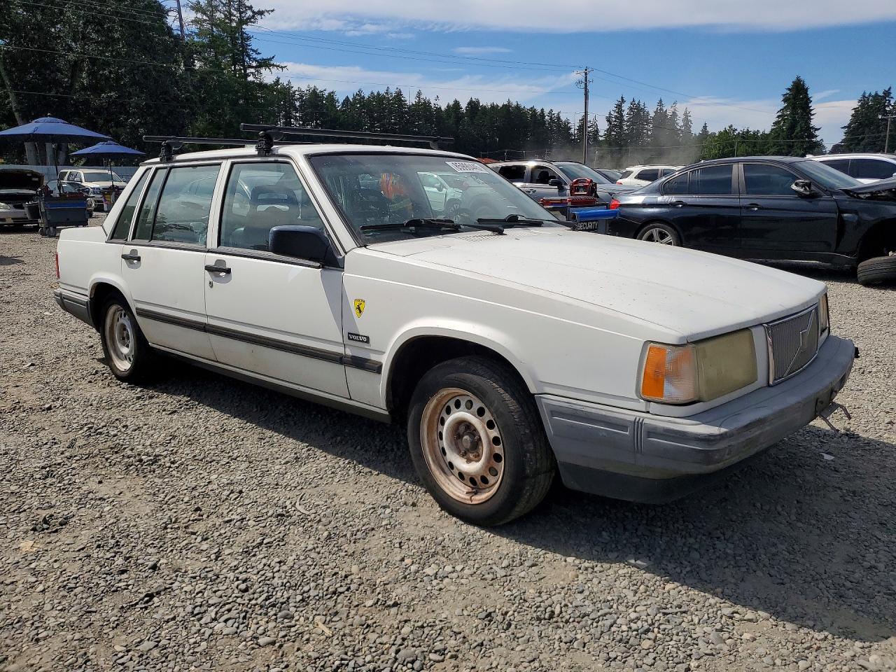 1991 Volvo 740 White vin: YV1FA8846M2510323