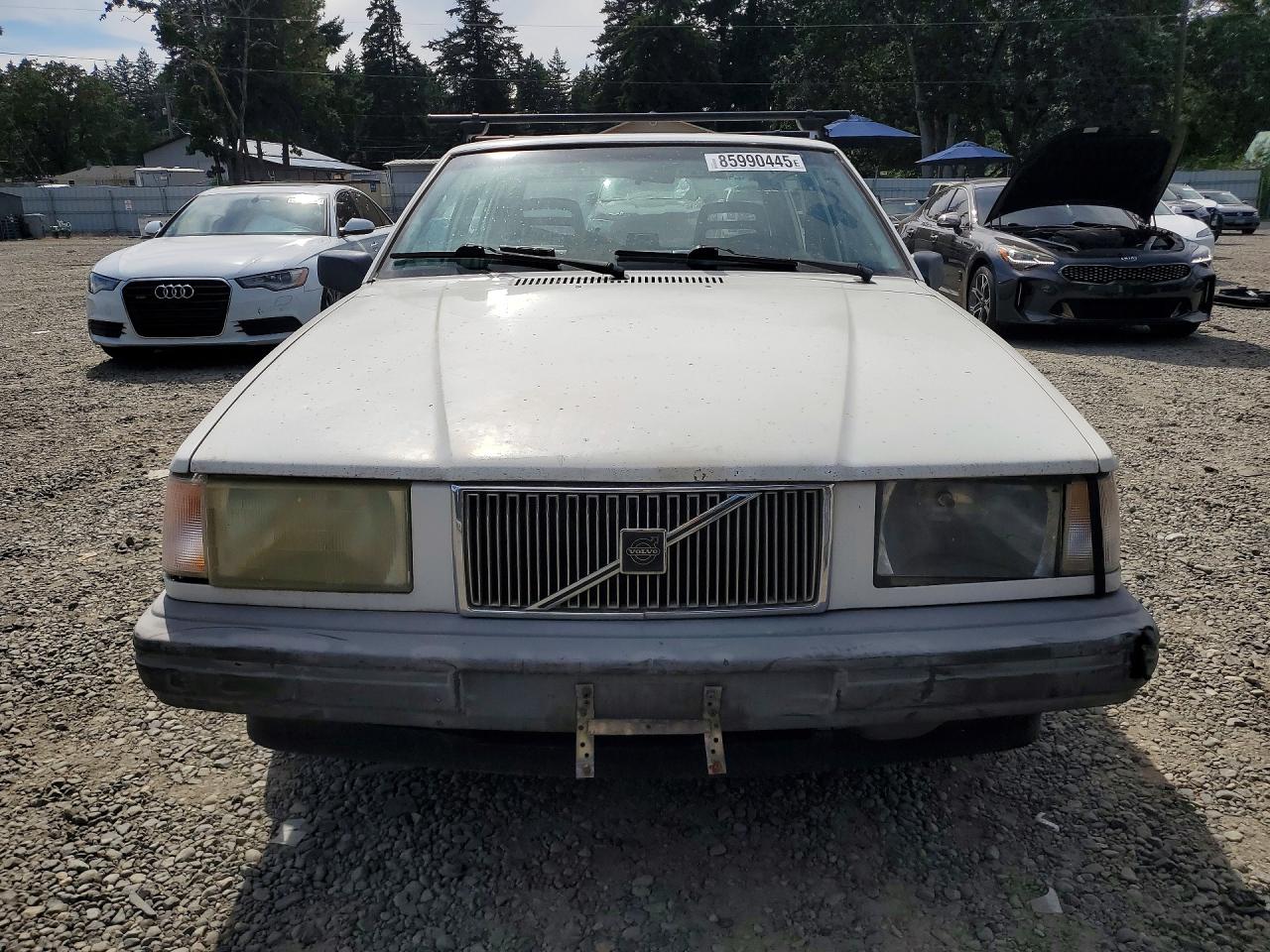 1991 Volvo 740 White vin: YV1FA8846M2510323