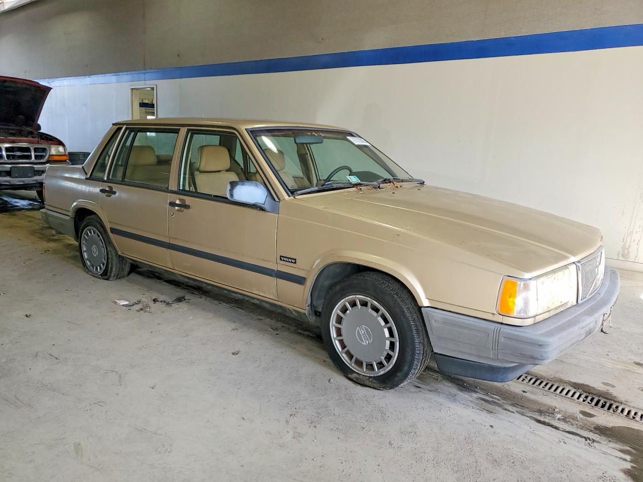 1991 Volvo 740 Gold vin: YV1FA8846M2518664