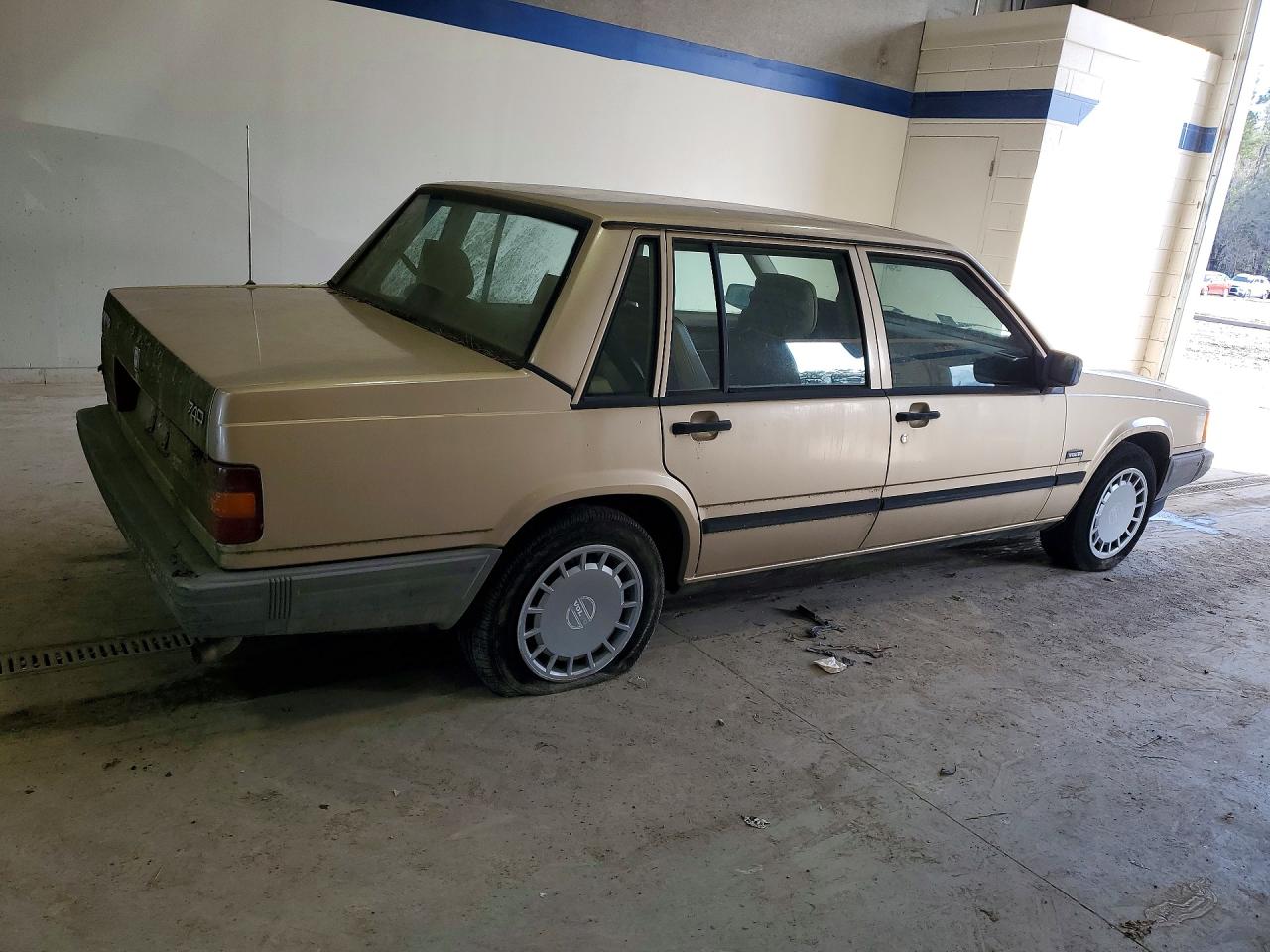 1991 Volvo 740 Gold vin: YV1FA8846M2518664