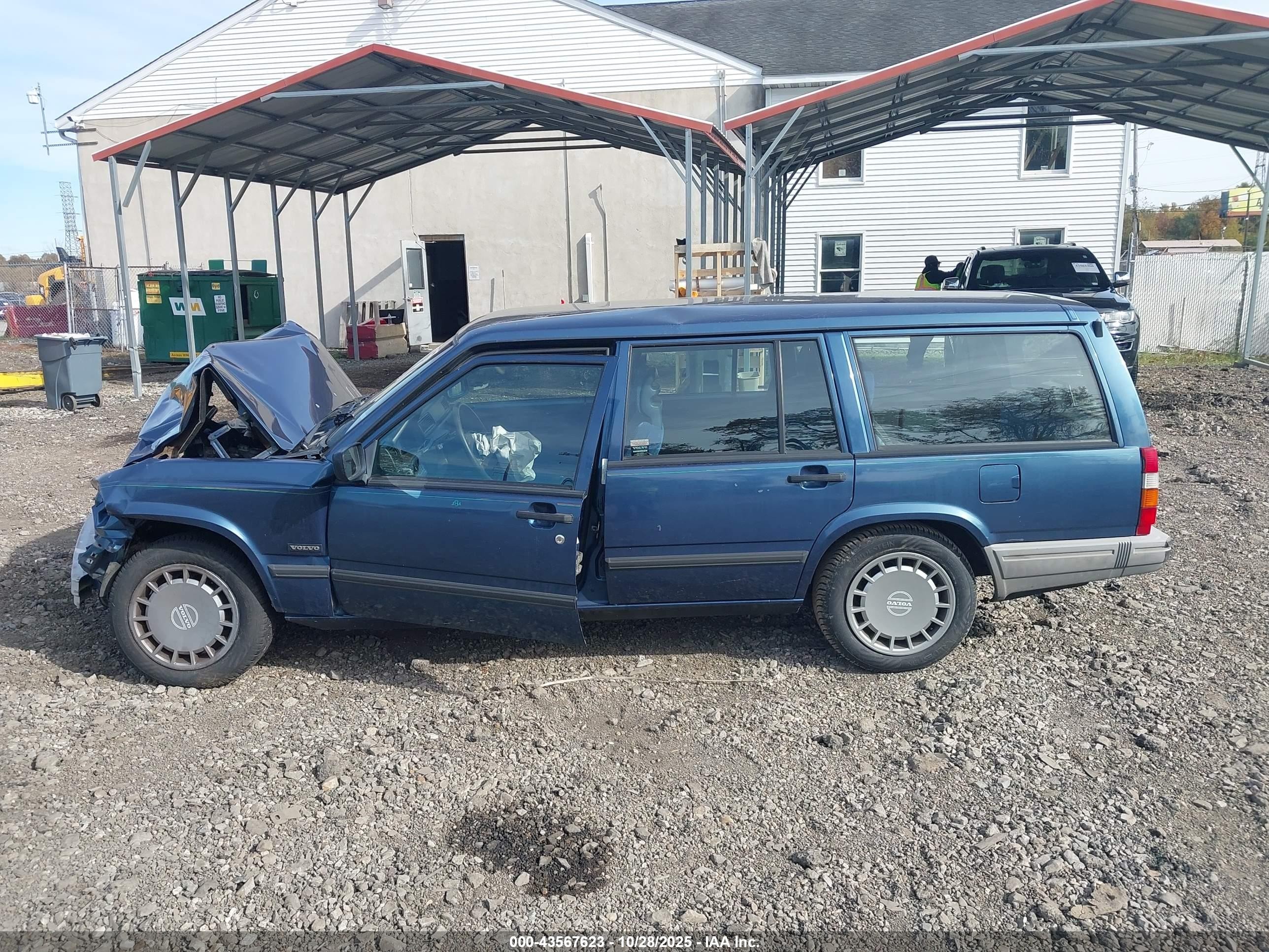 1991 Volvo 740   Синий vin: YV1FA8856M1327955