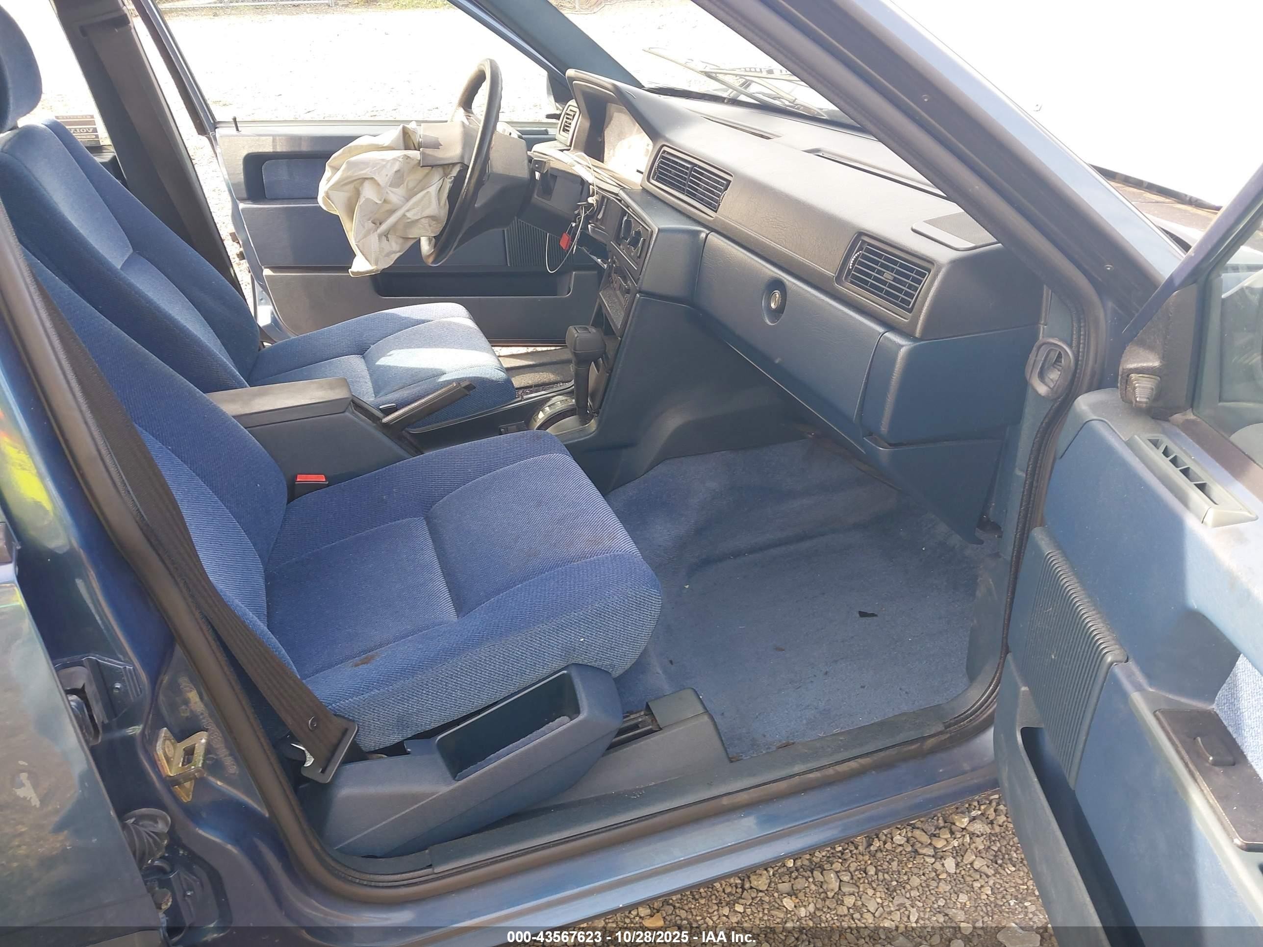 1991 Volvo 740   Синий vin: YV1FA8856M1327955