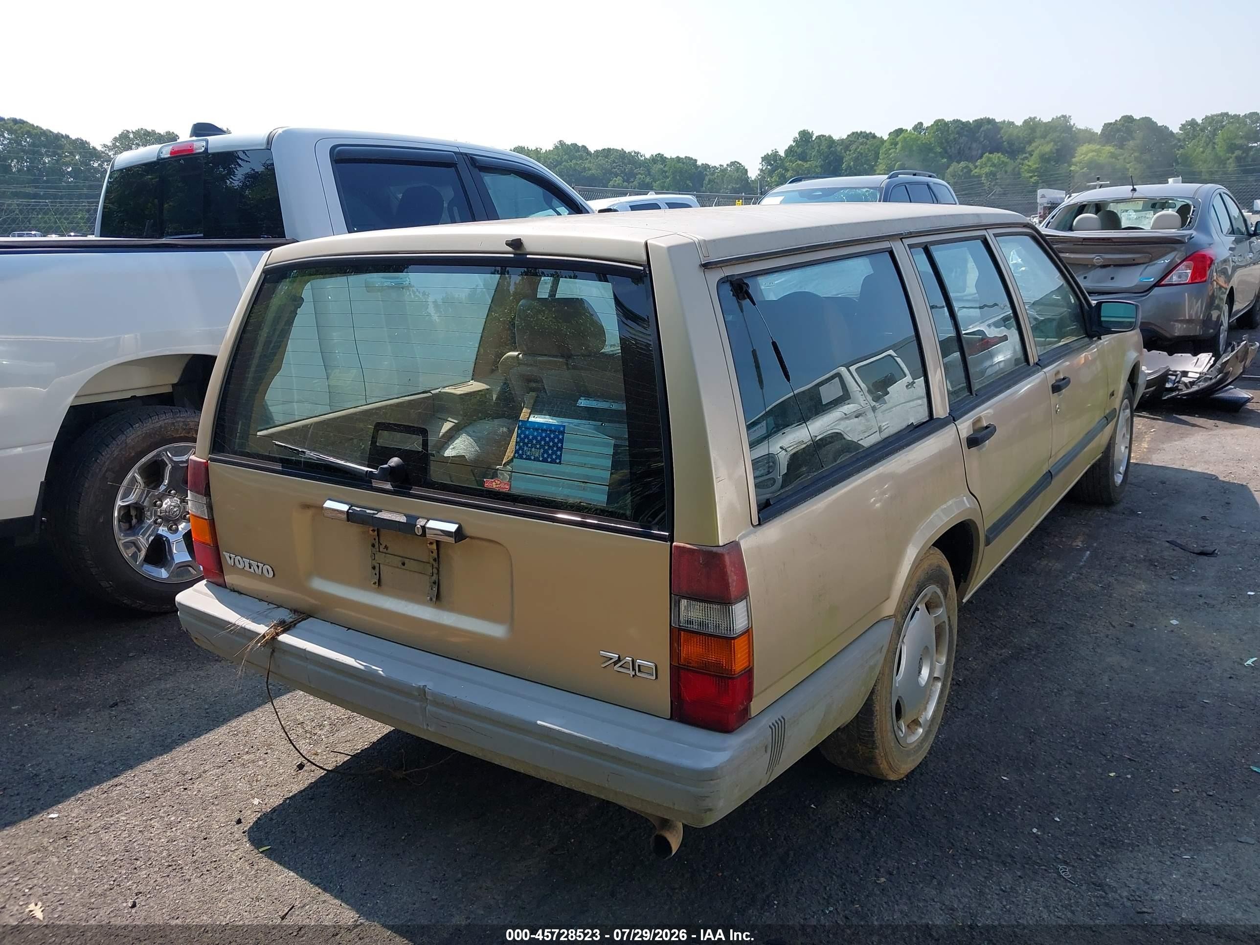1991 Volvo 740   Gold vin: YV1FA8858M2333539