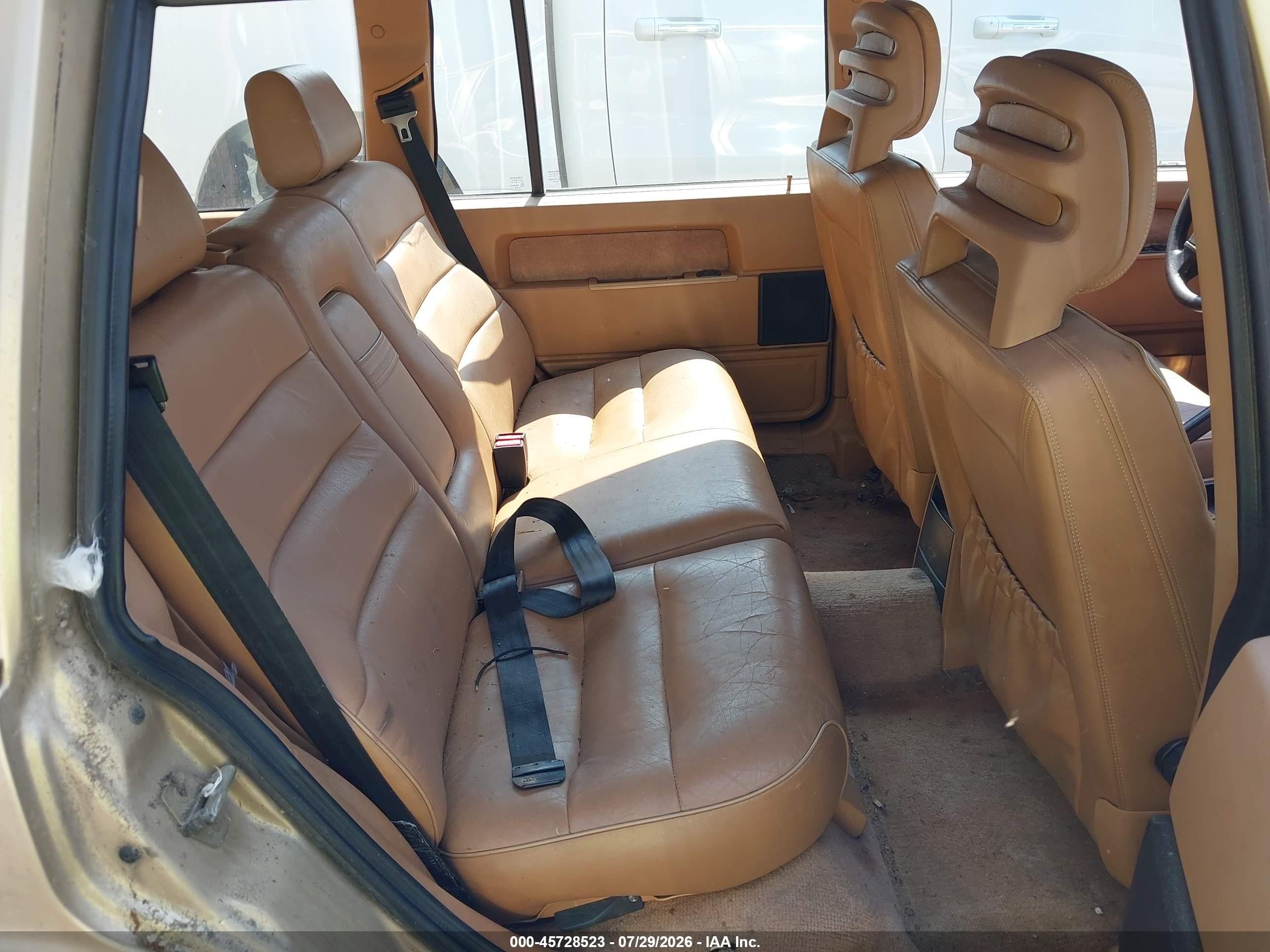 1991 Volvo 740   Gold vin: YV1FA8858M2333539