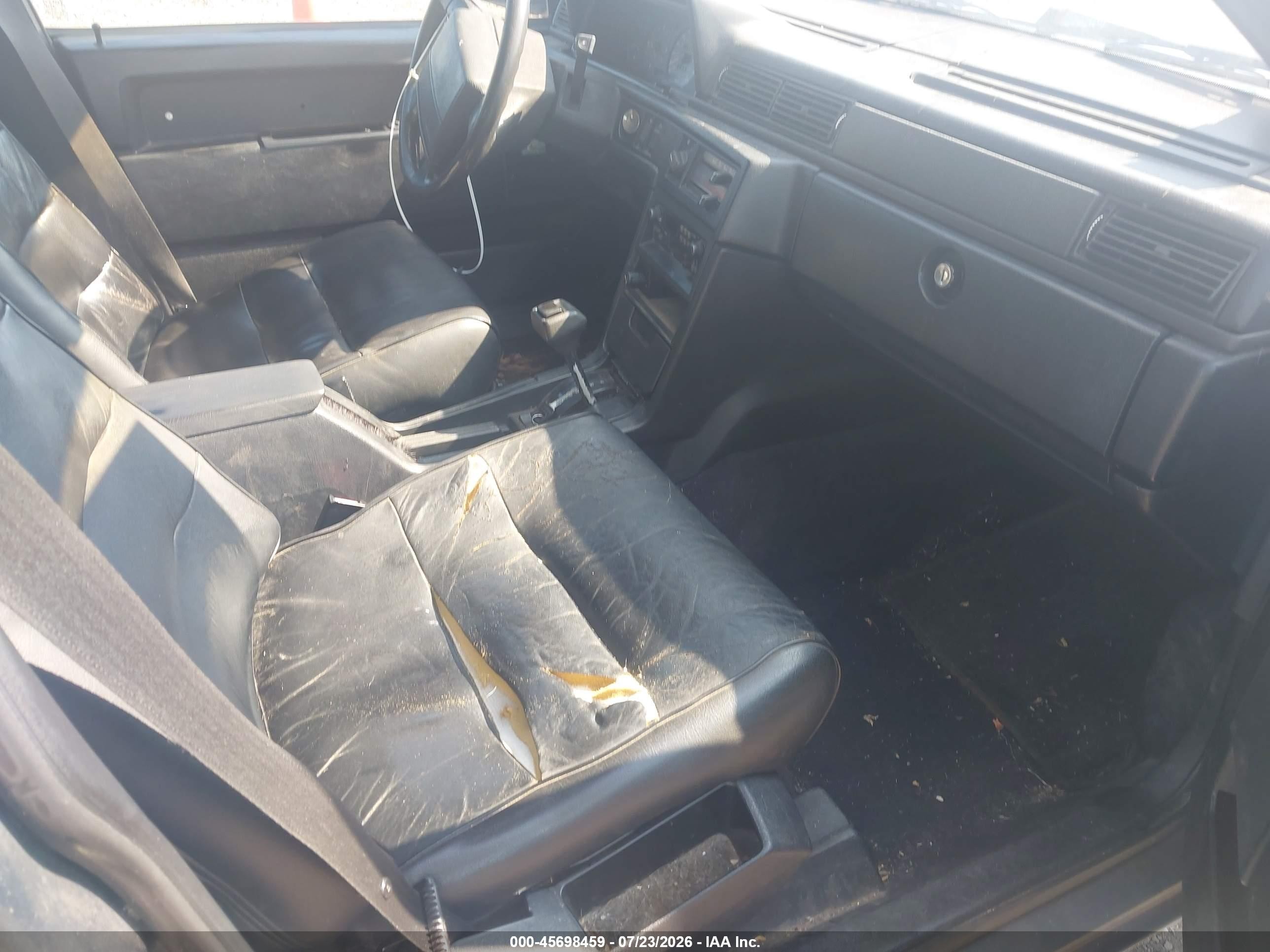 1989 Volvo 740 Gle Light Blue vin: YV1FA8950K2224455