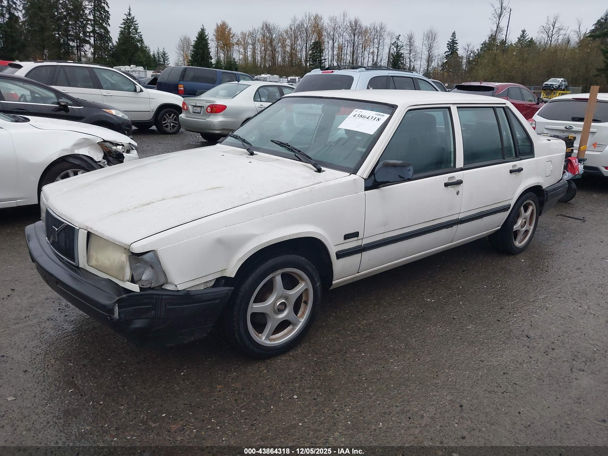 1995 Volvo 940   White vin: YV1JS8314S1198378