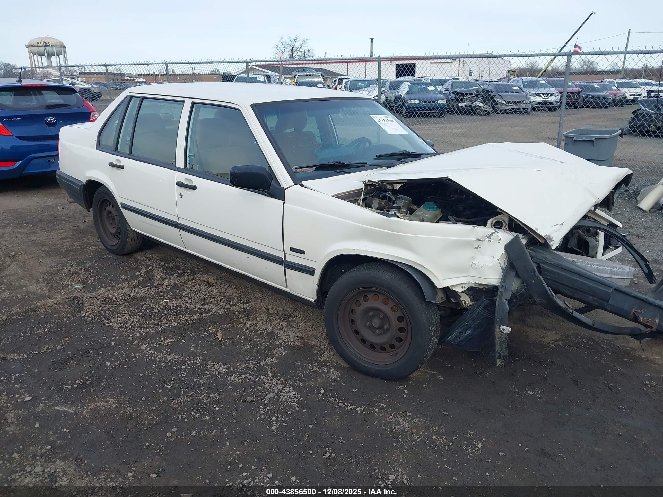 YV1JS8318R1168178