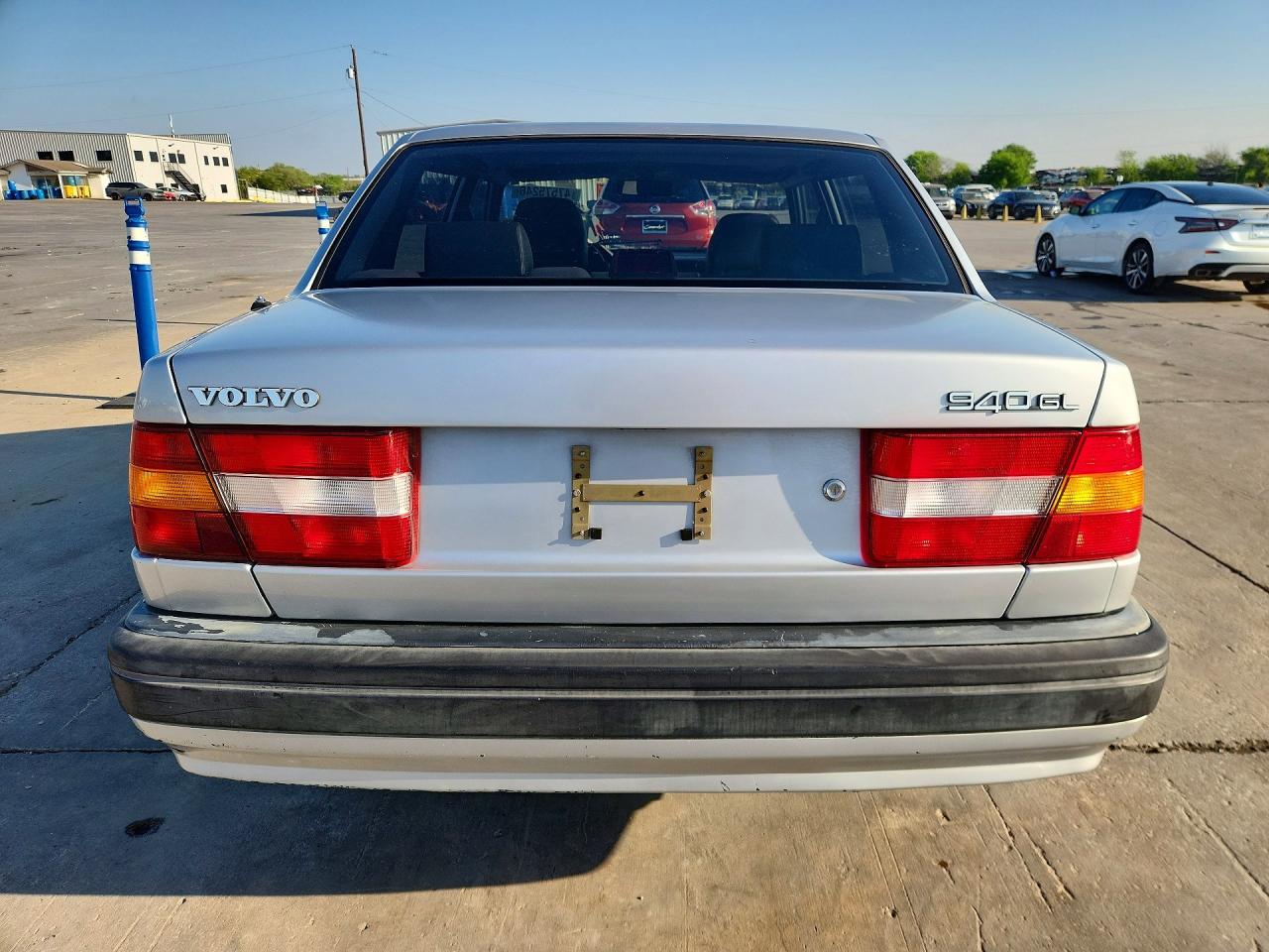 1992 Volvo 940 Base Silver vin: YV1JS881XN1059739