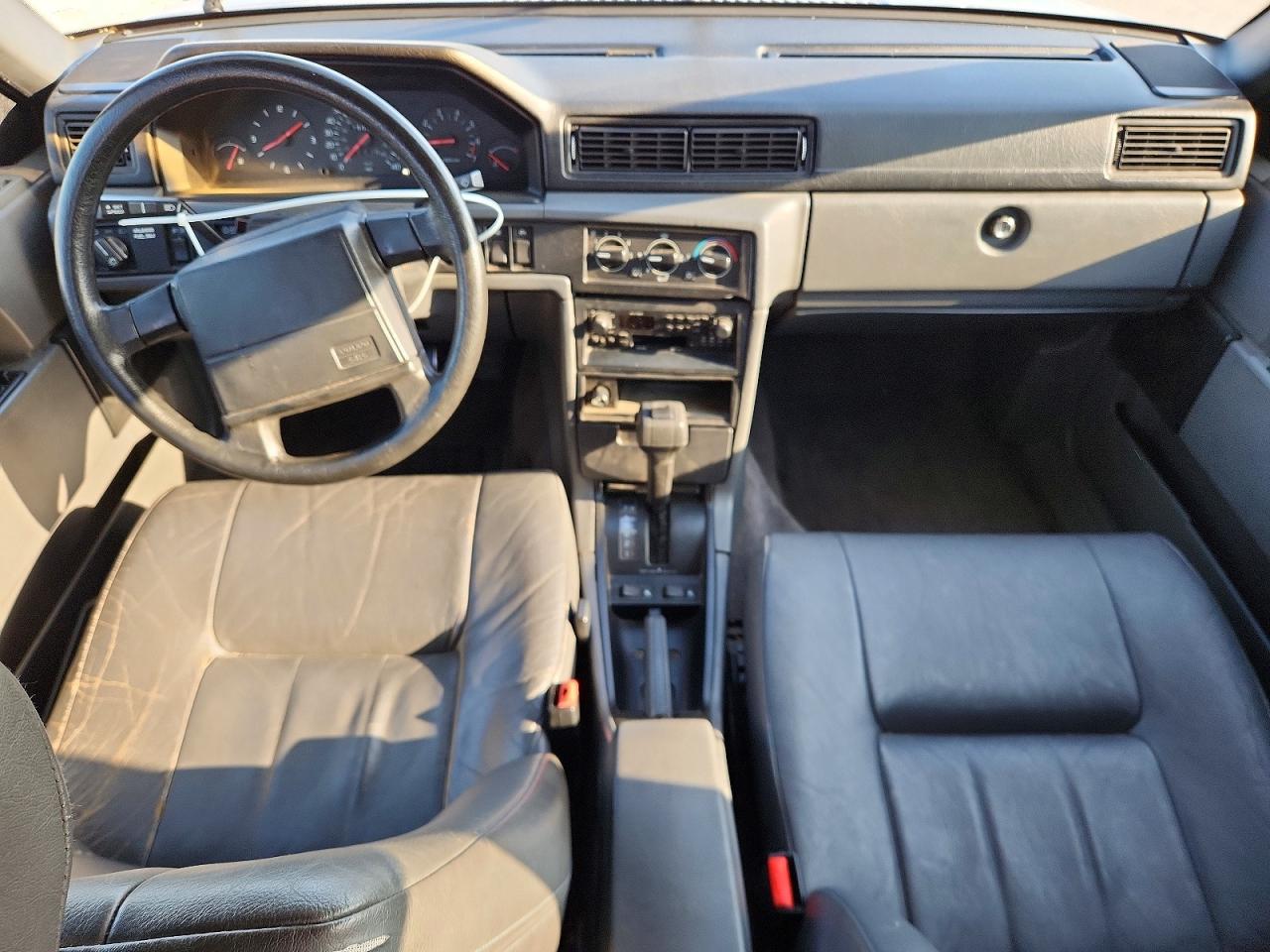 1992 Volvo 940 Base Silver vin: YV1JS881XN1059739