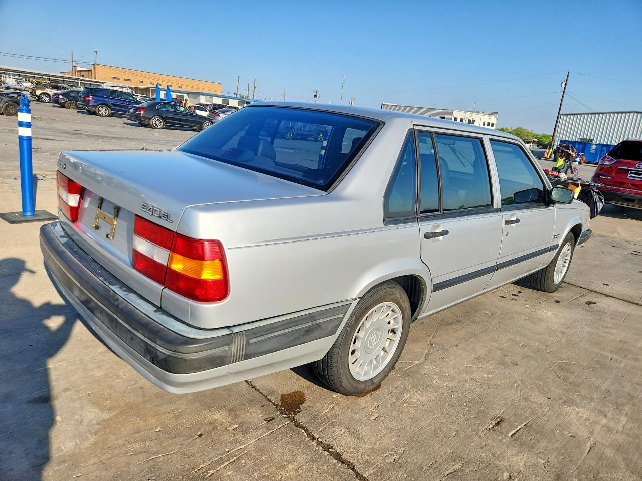 1992 Volvo 940 Base Silver vin: YV1JS881XN1059739