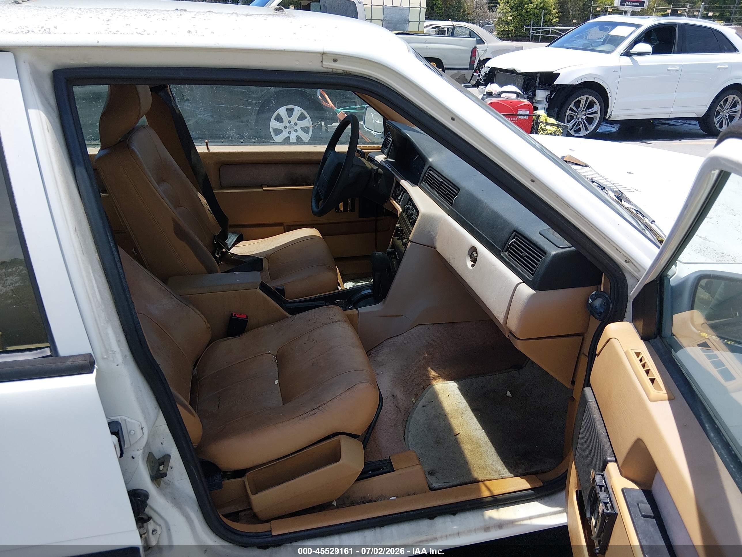 1992 Volvo 940 Gl White vin: YV1JS881XNA088657