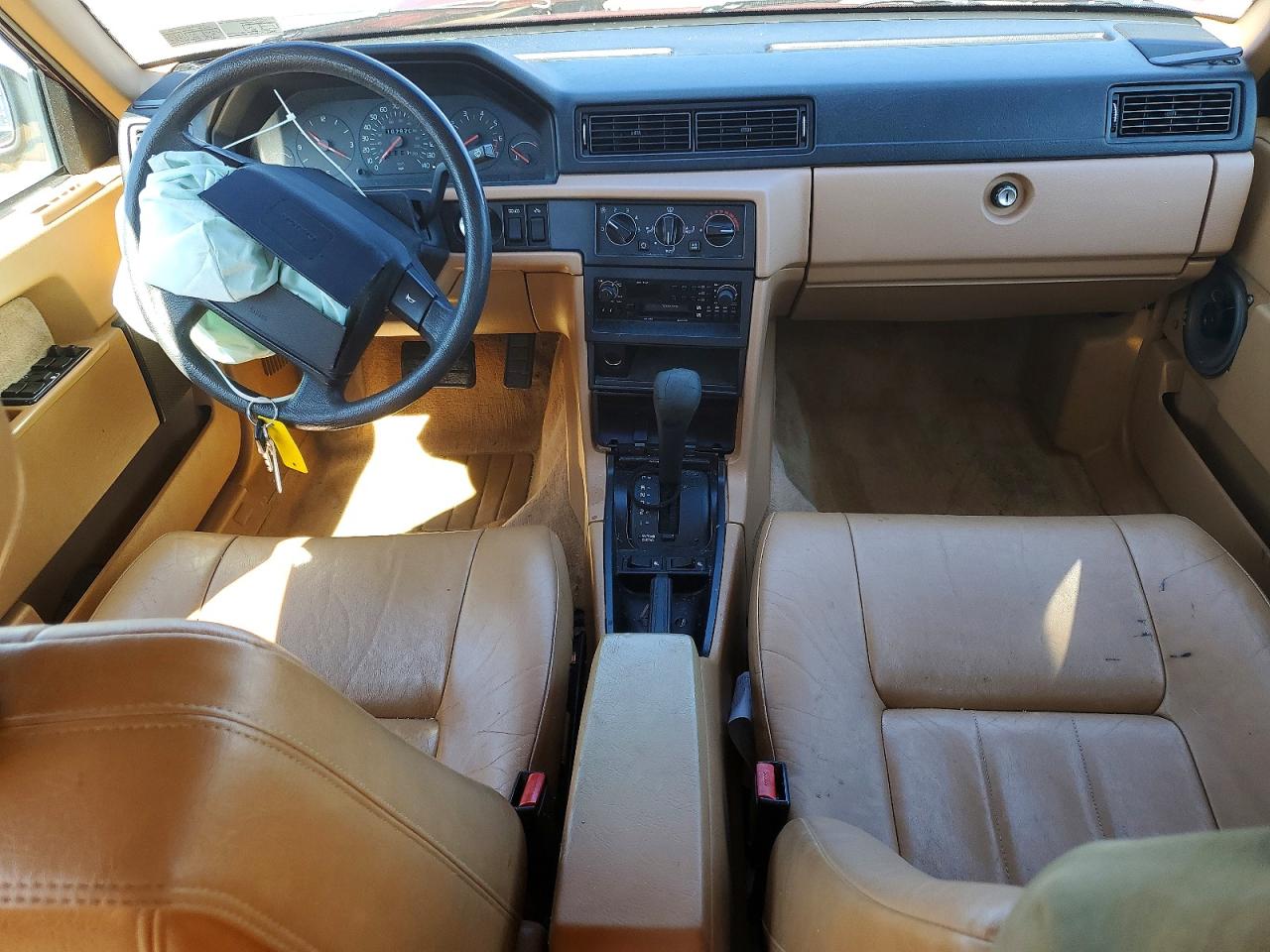 1993 Volvo 940 Red vin: YV1JS8835P1121195