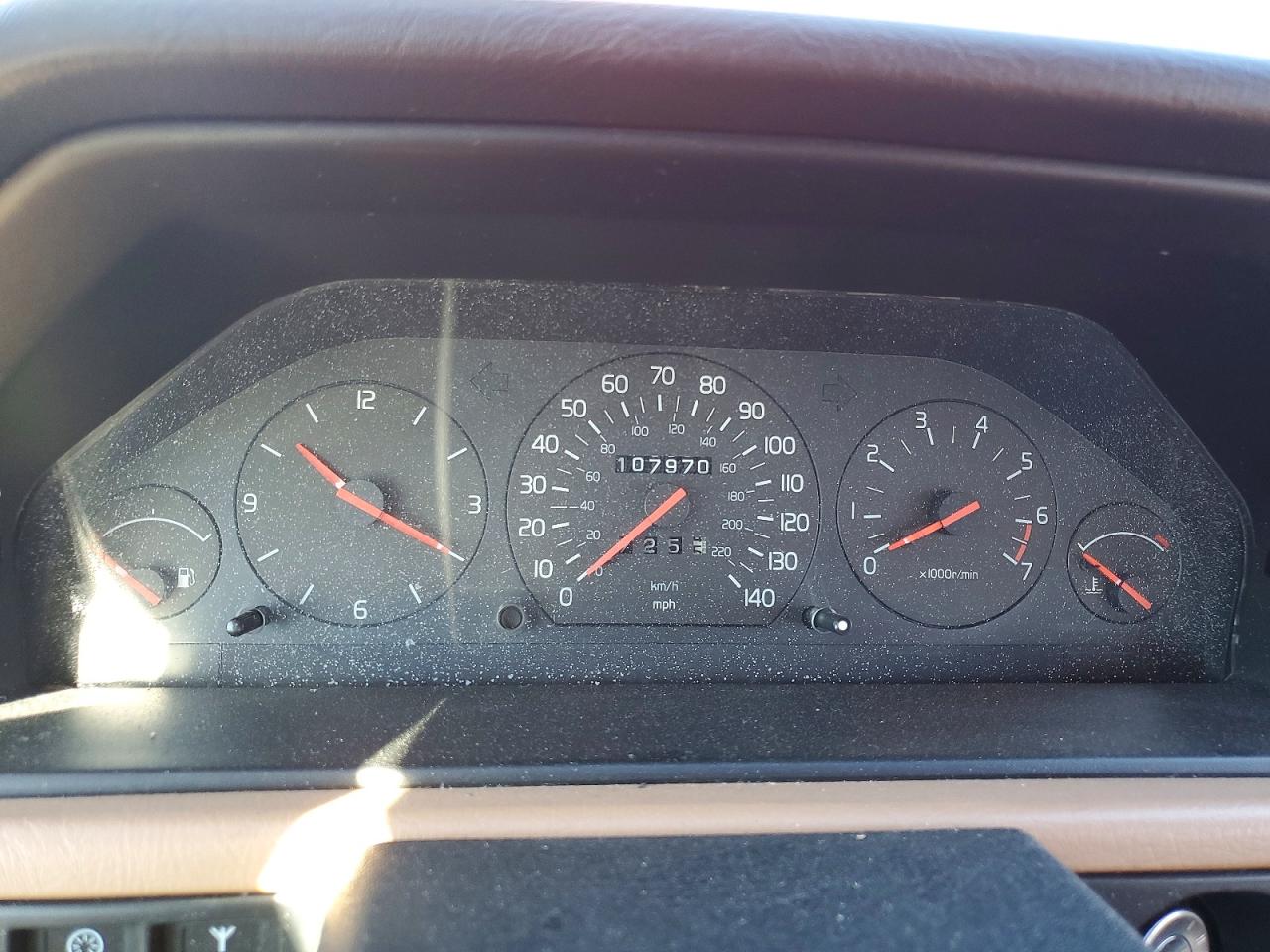 1993 Volvo 940 Red vin: YV1JS8835P1121195