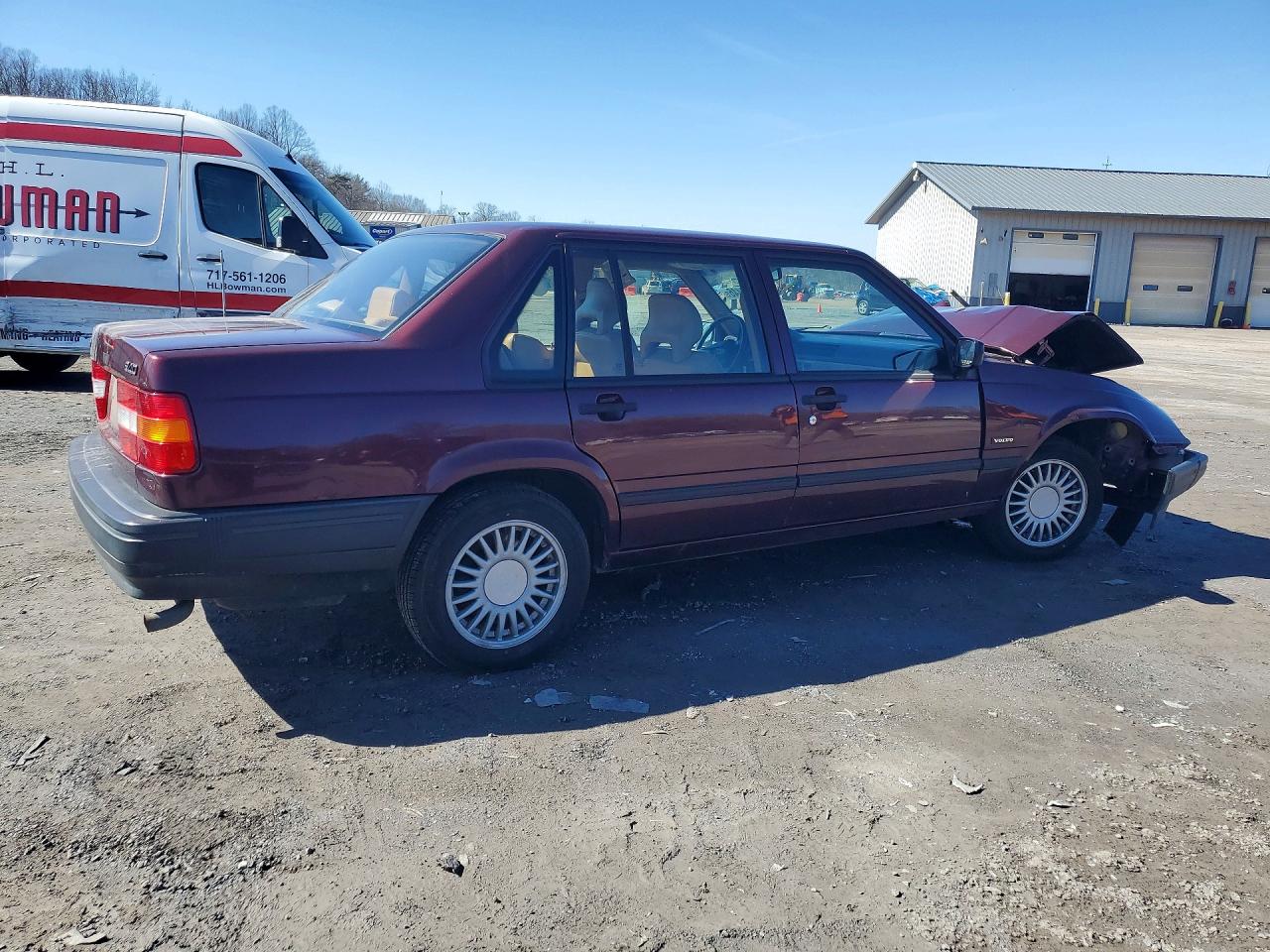 1993 Volvo 940 Red vin: YV1JS8835P1121195