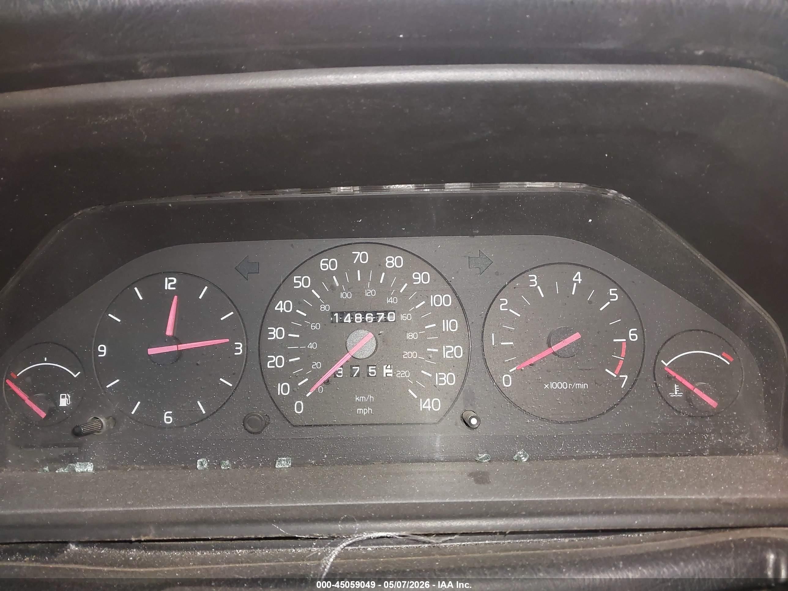 1995 Volvo 940   White vin: YV1JW8313S3154994