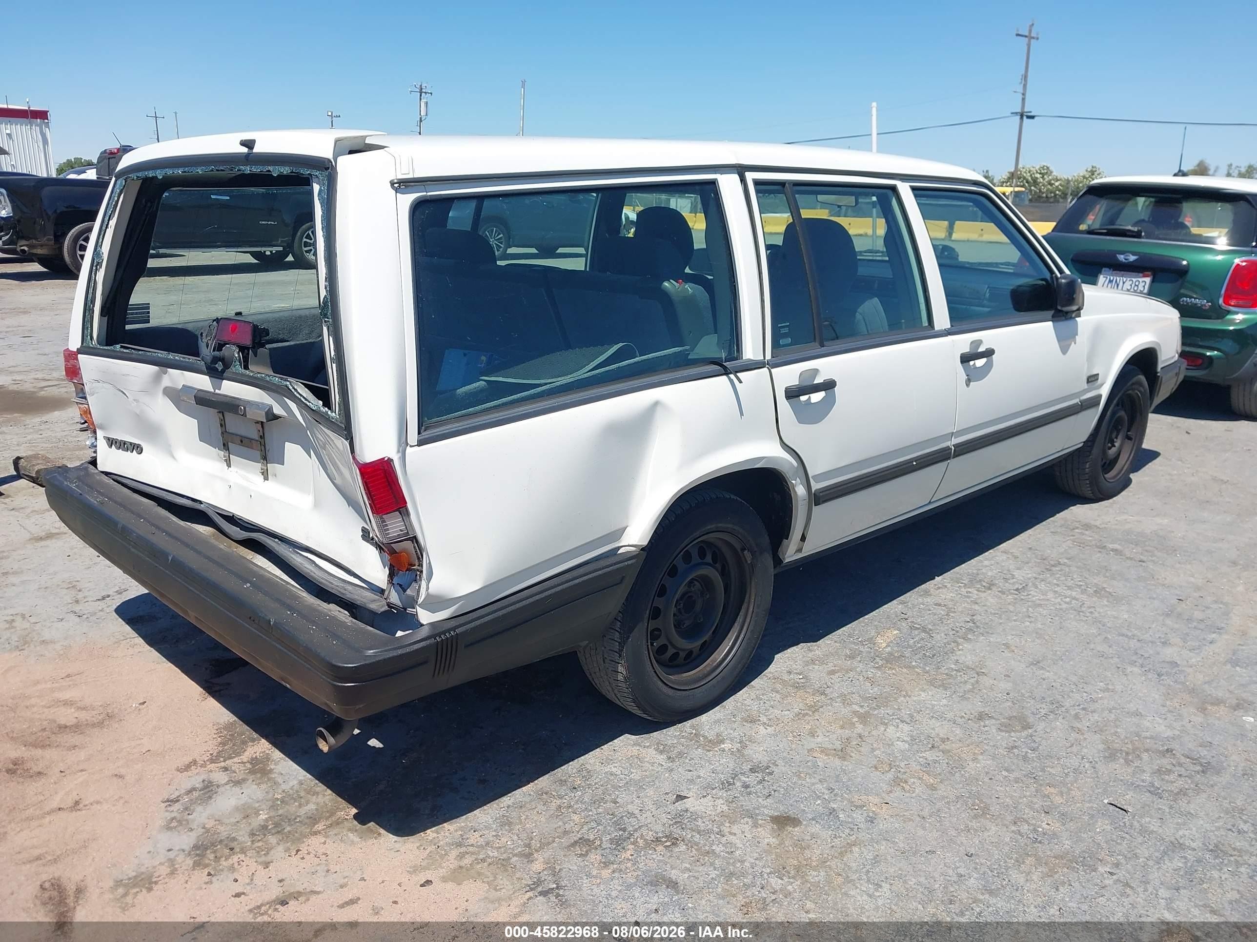 1994 Volvo 940   White vin: YV1JW8317R1110518