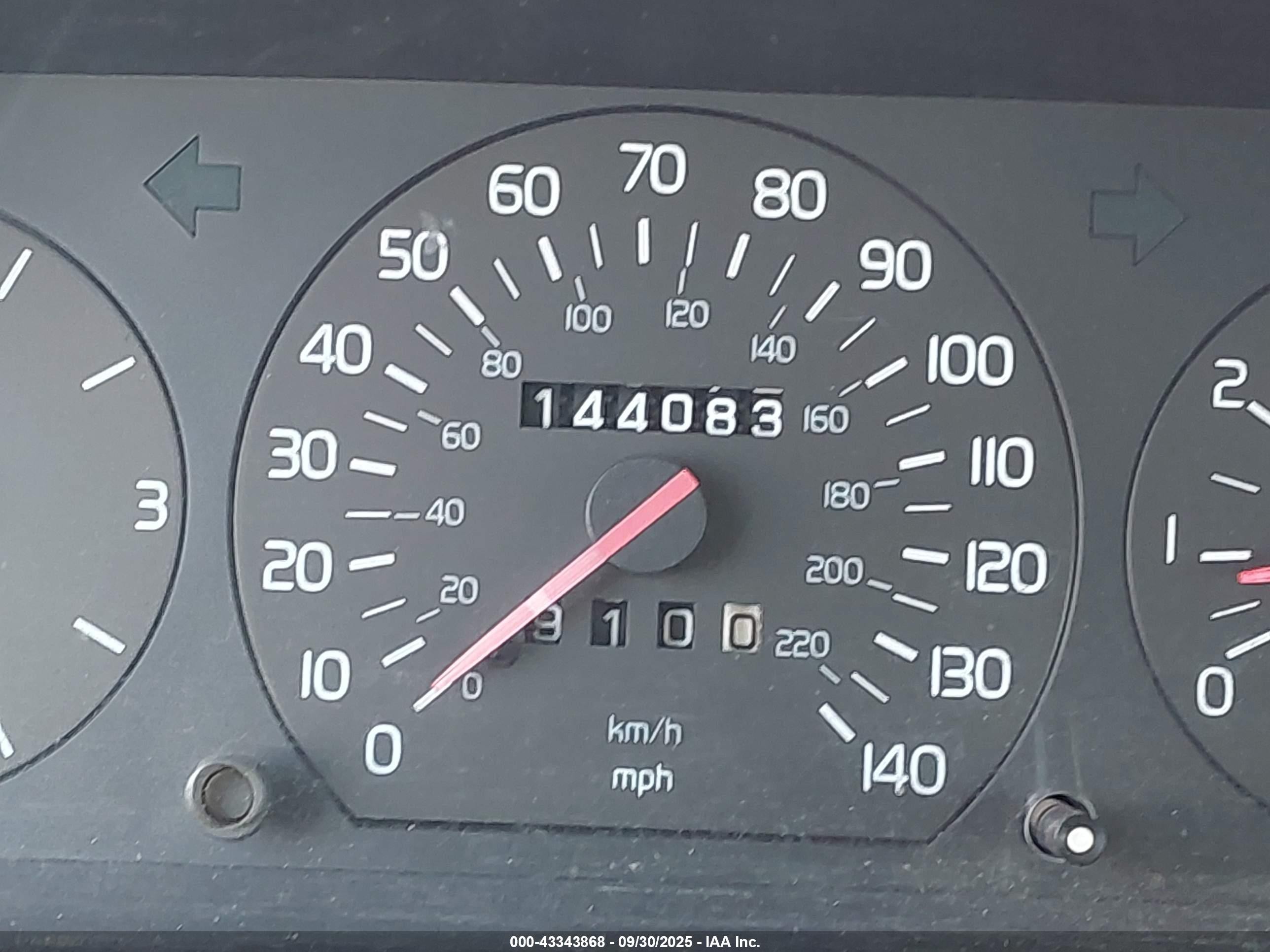 1993 Volvo 940   Blue vin: YV1JW8318P1076988