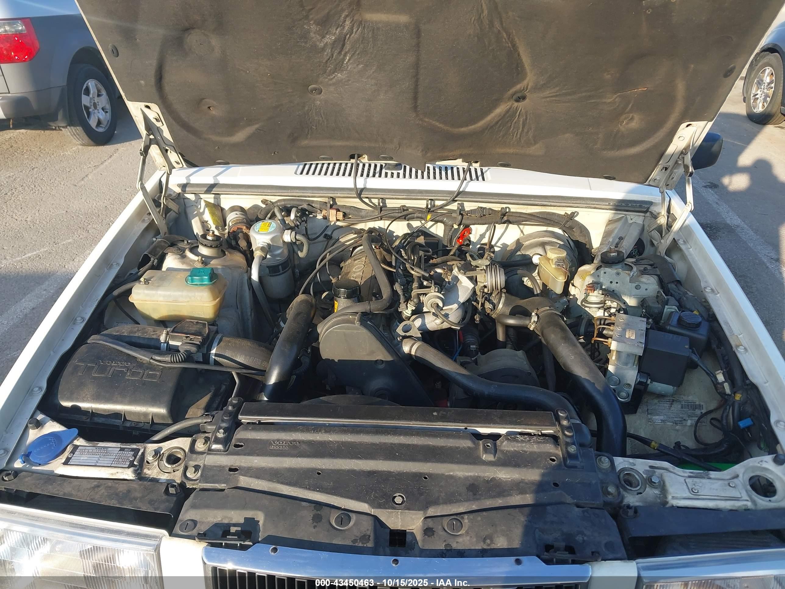 1995 Volvo 940   White vin: YV1JW8610S1136718