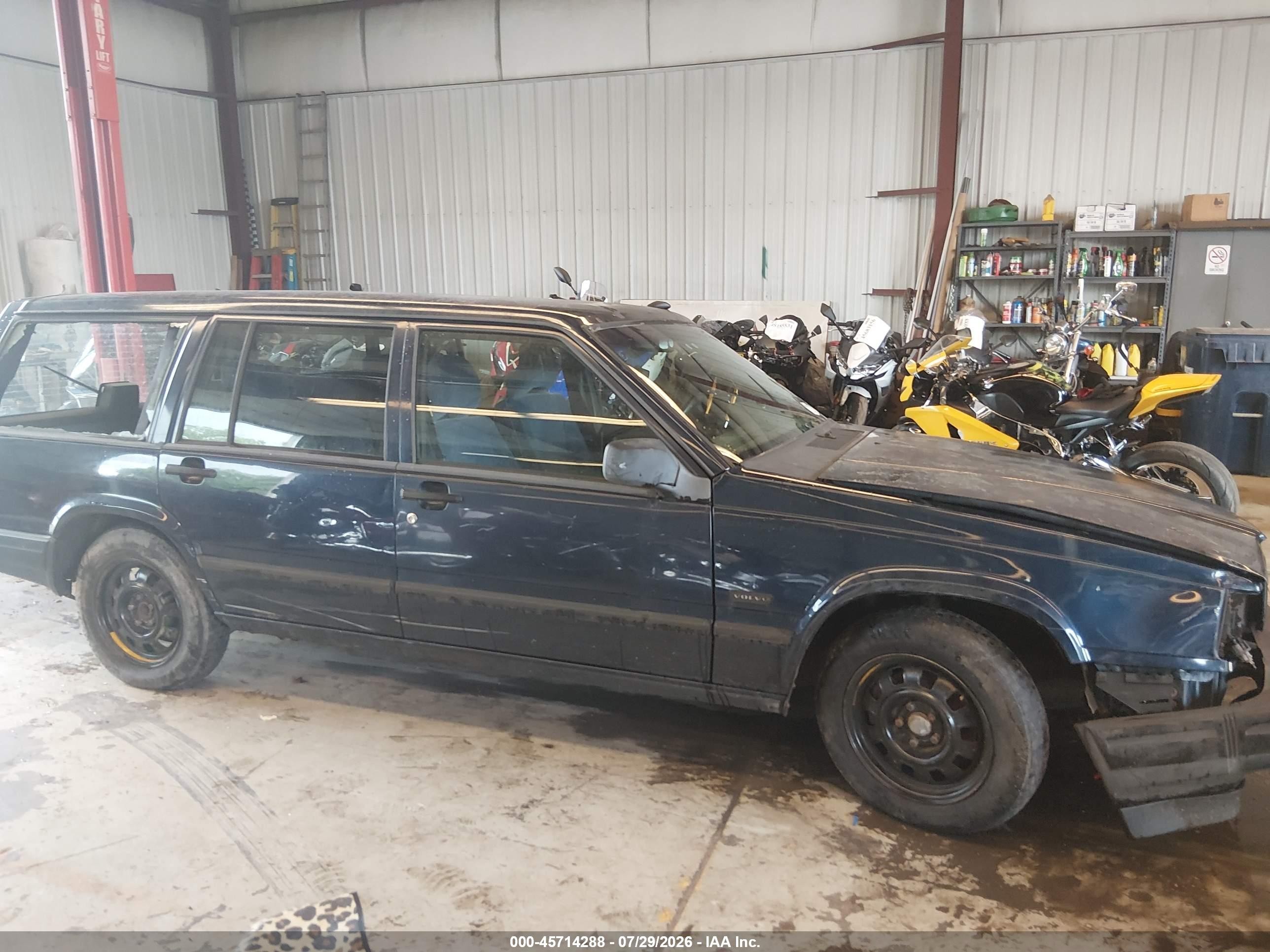 1994 Volvo 940 Blue vin: YV1JW8615R1125191