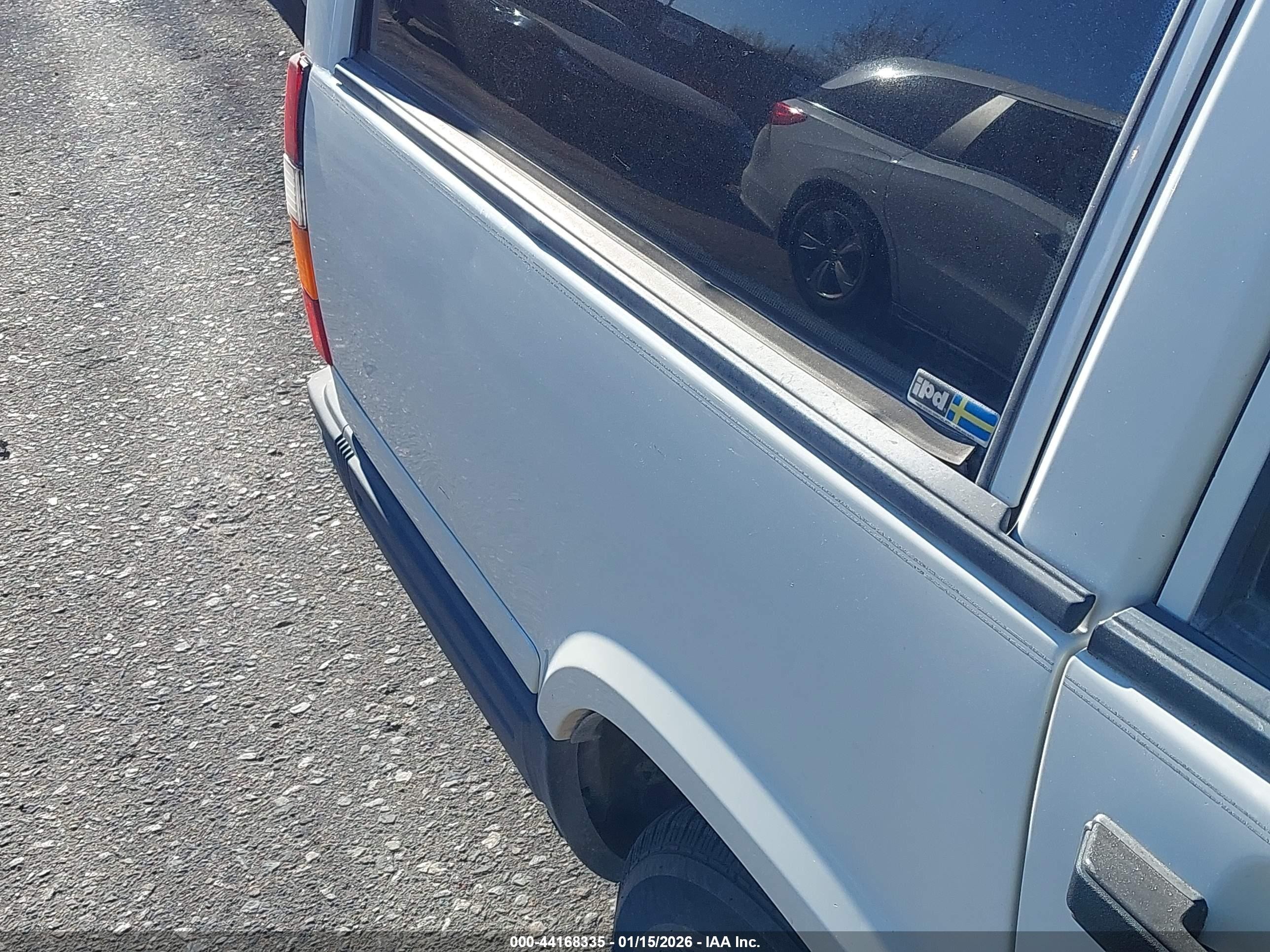 1995 Volvo 940   White vin: YV1JW8615S1134561
