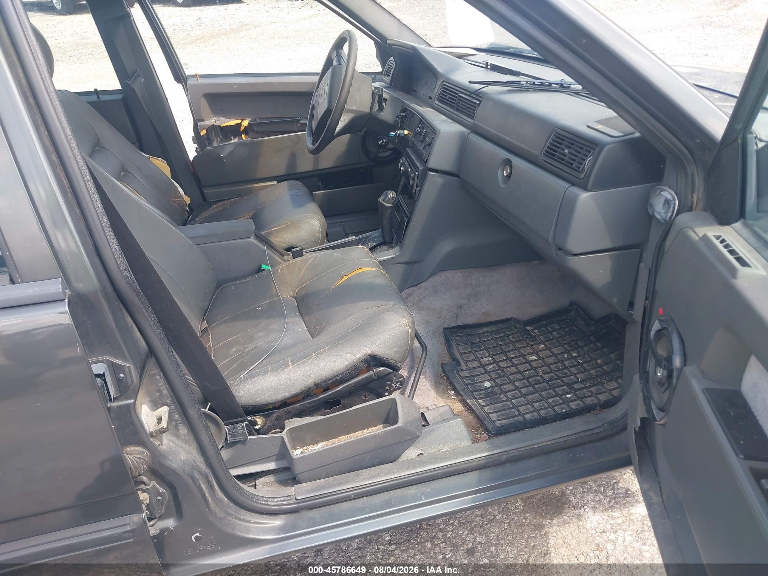 1993 Volvo 940   Gray vin: YV1JW8707P0080540