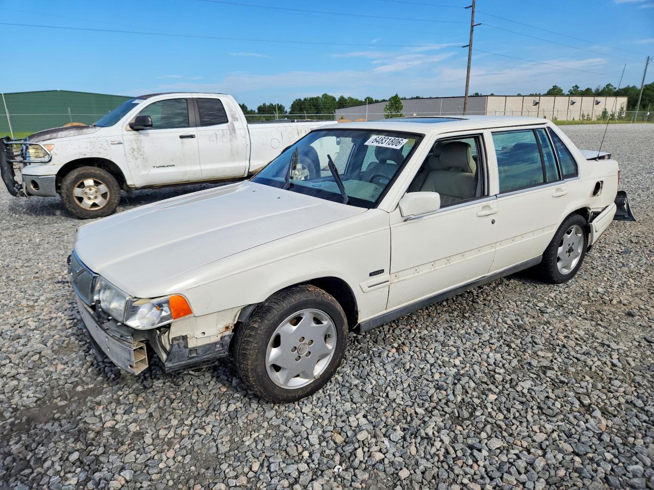 YV1KS9600W1138181