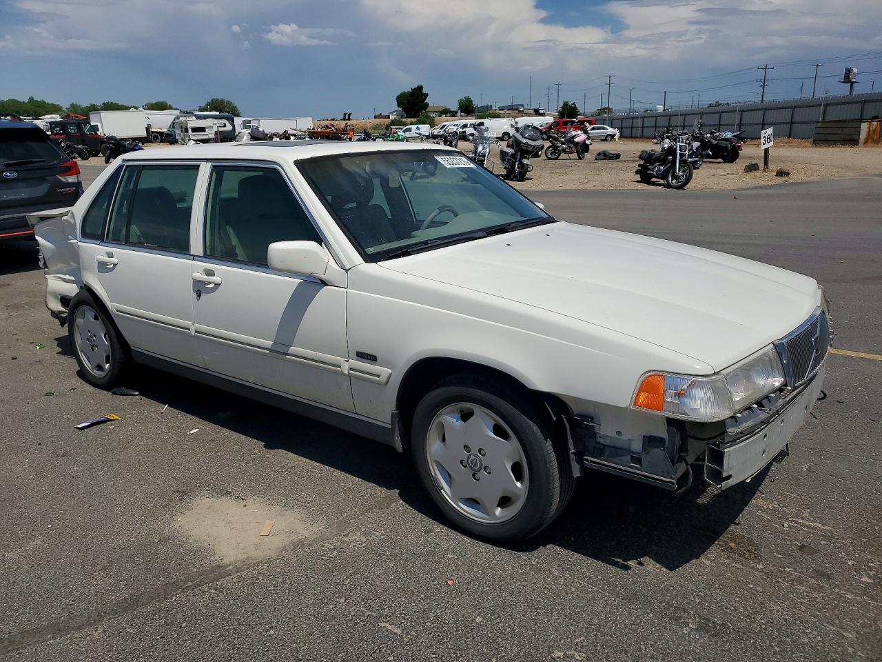 1998 Volvo S90 White vin: YV1KS9601W1139193