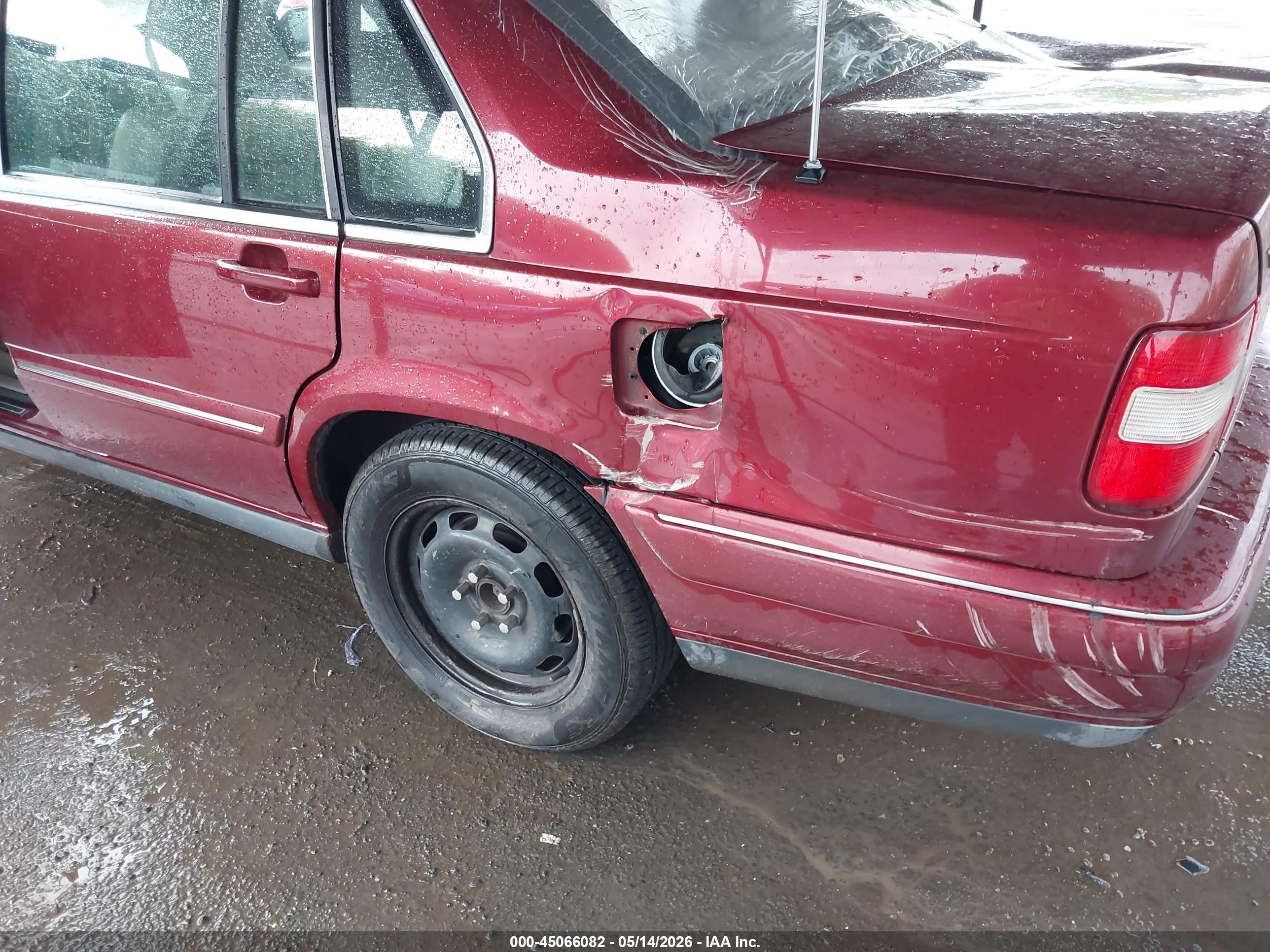 1997 Volvo 960   Red vin: YV1KS9602V1121171