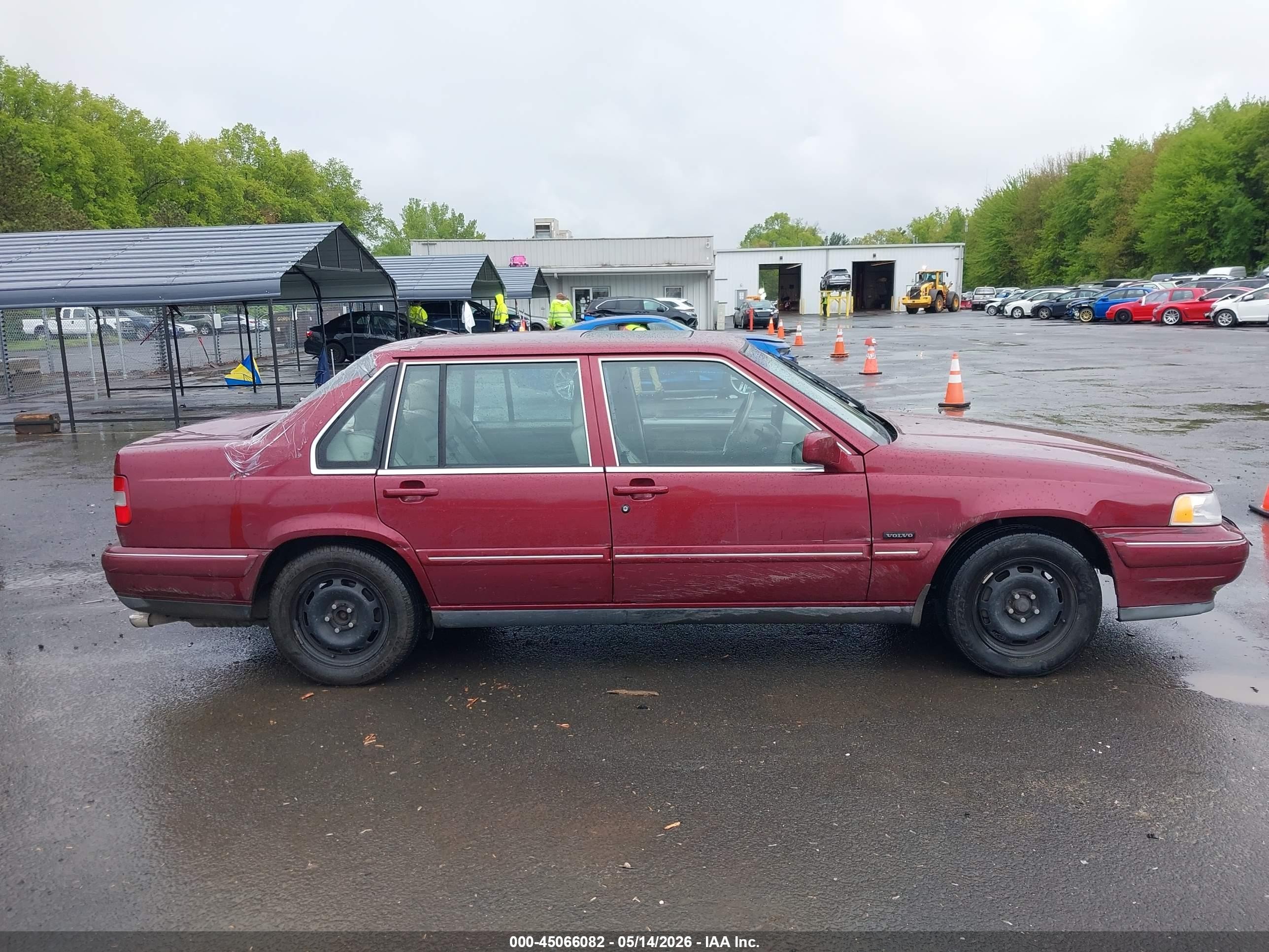 1997 Volvo 960   Red vin: YV1KS9602V1121171
