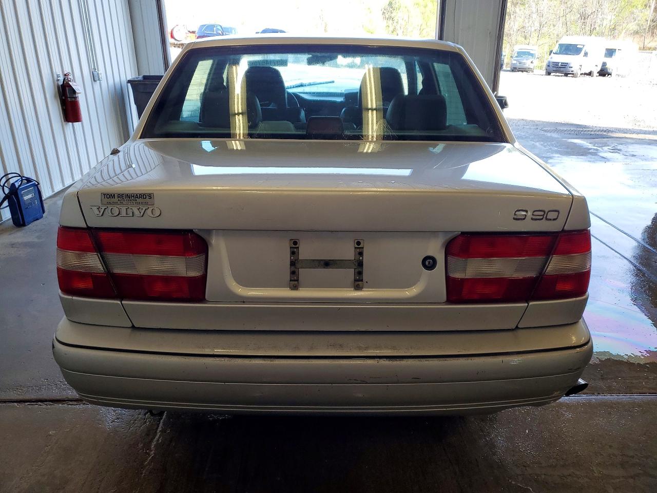 1998 Volv S90 Silver vin: YV1KS9602W1141695