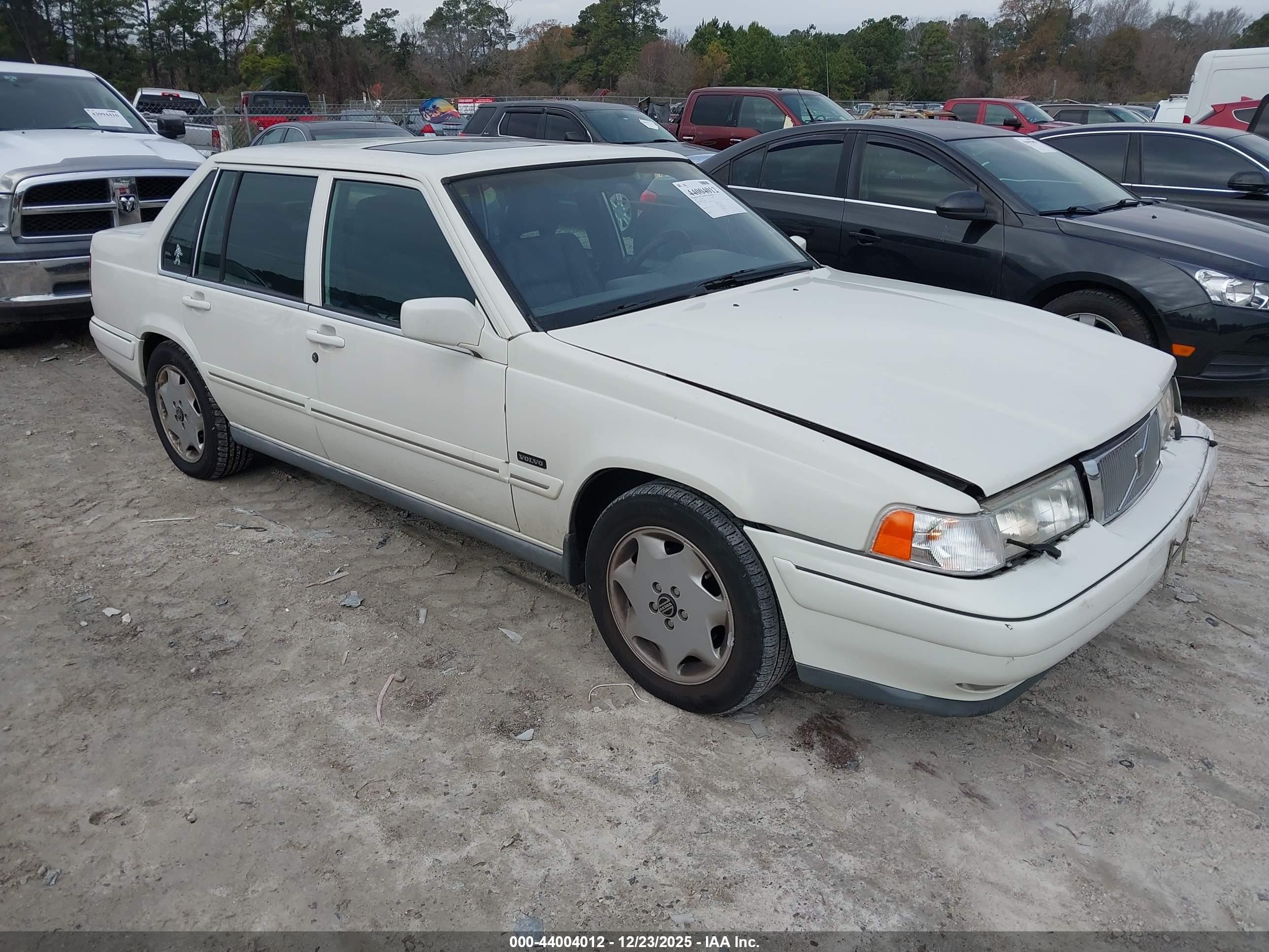YV1KS9603V1101303