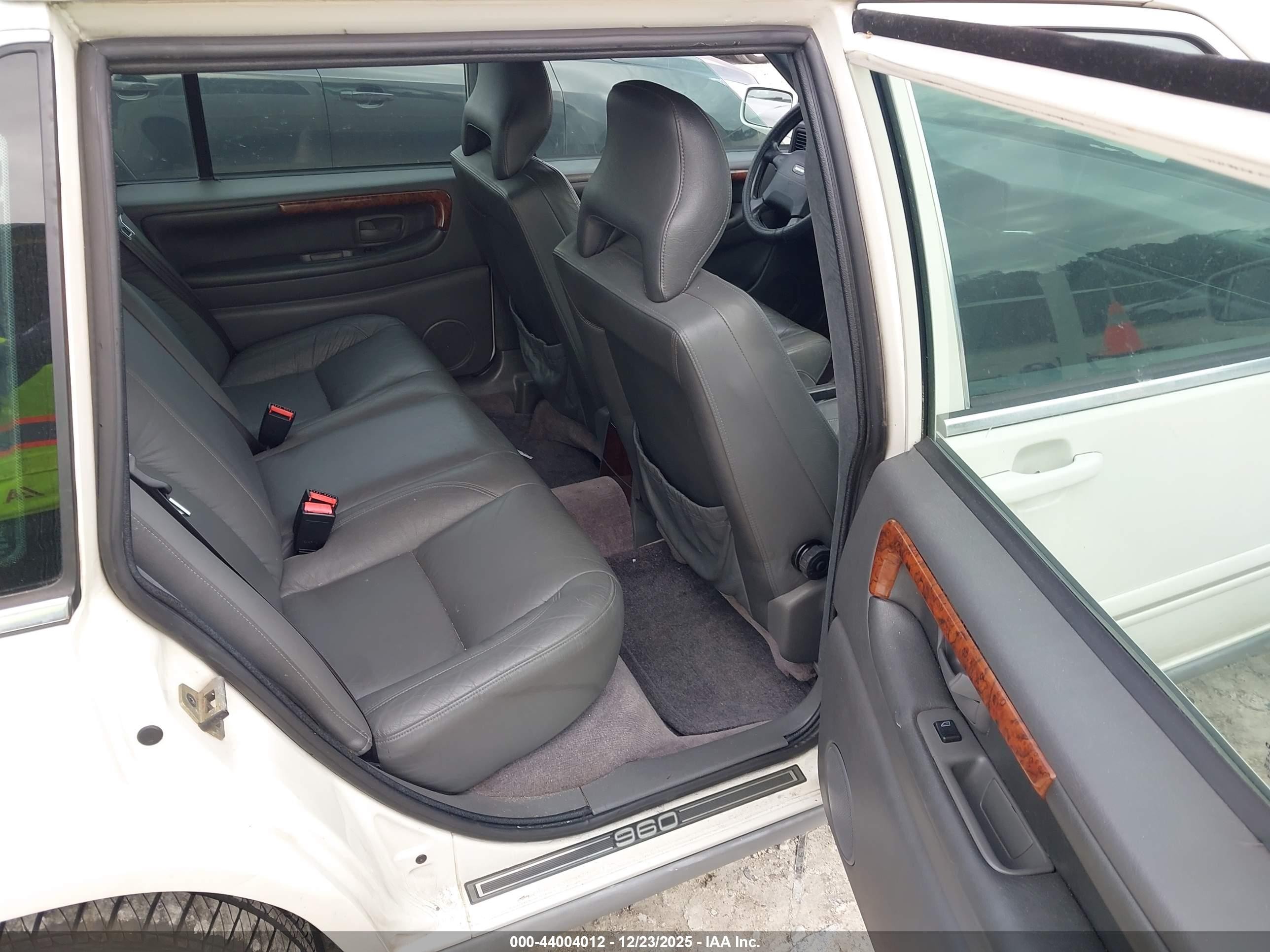 1997 Volvo 960   Белый vin: YV1KS9603V1101303