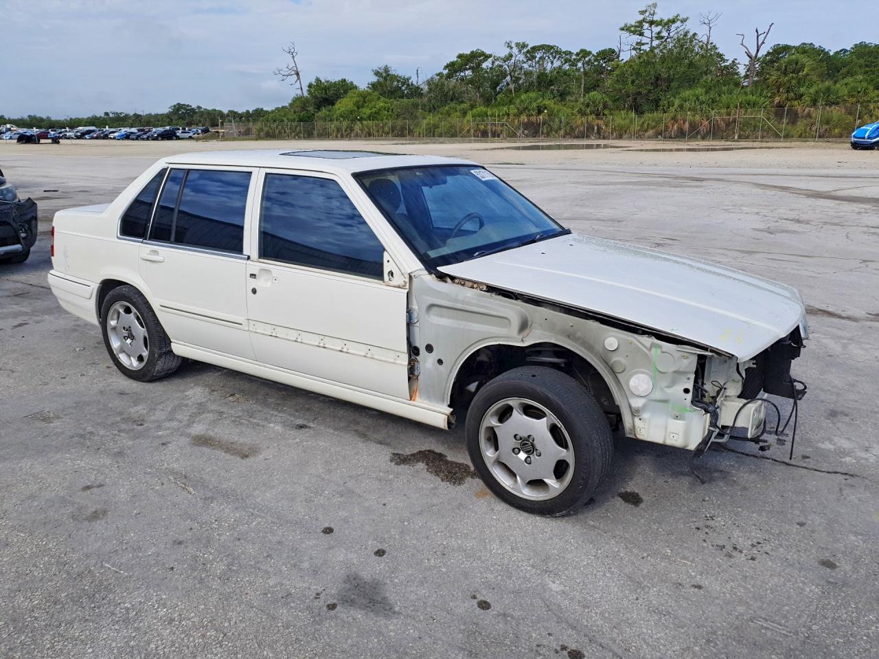1998 Volv S90 White vin: YV1KS9605W1133266