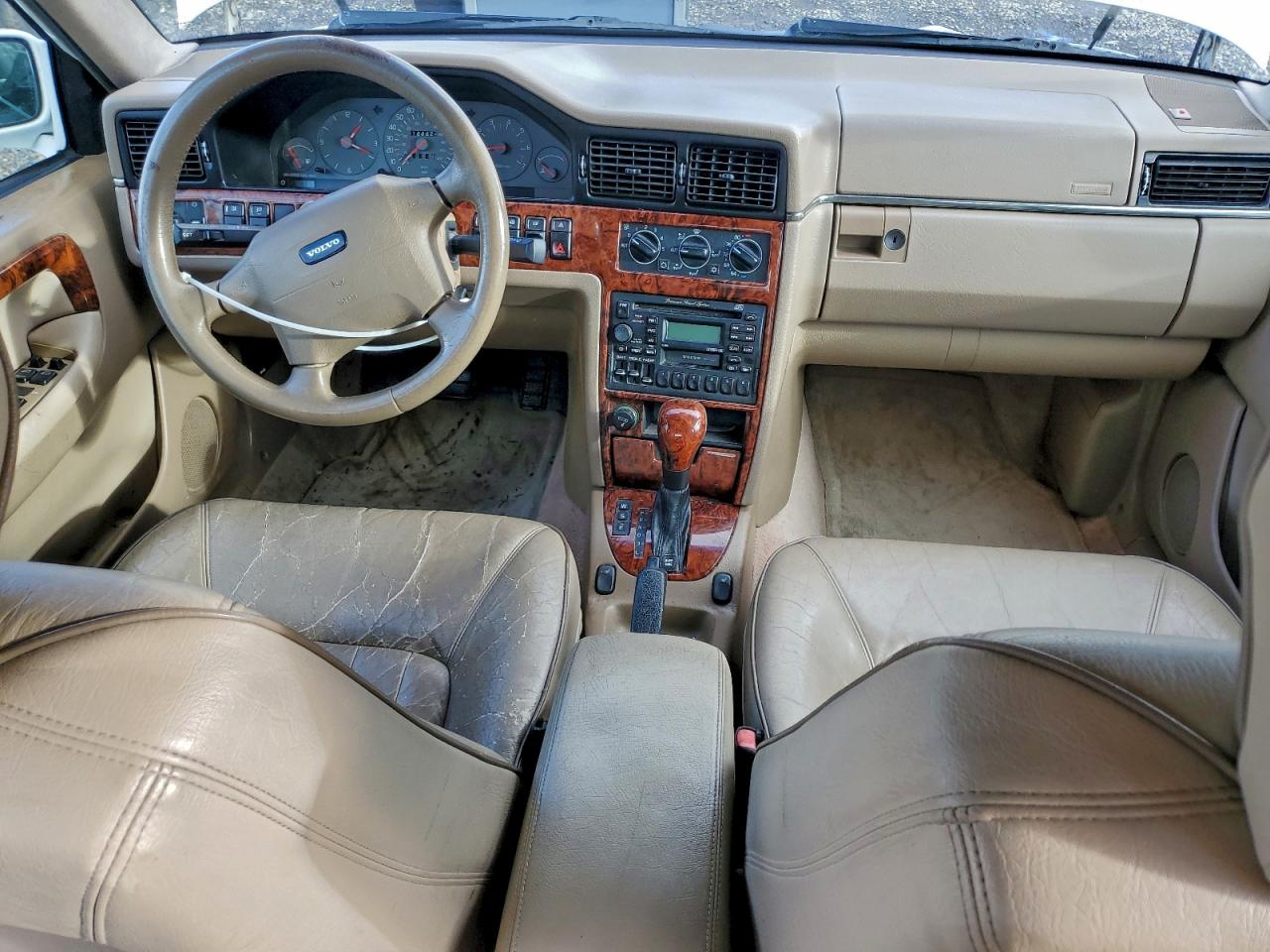 1998 Volvo S90 White vin: YV1KS9608W1127462