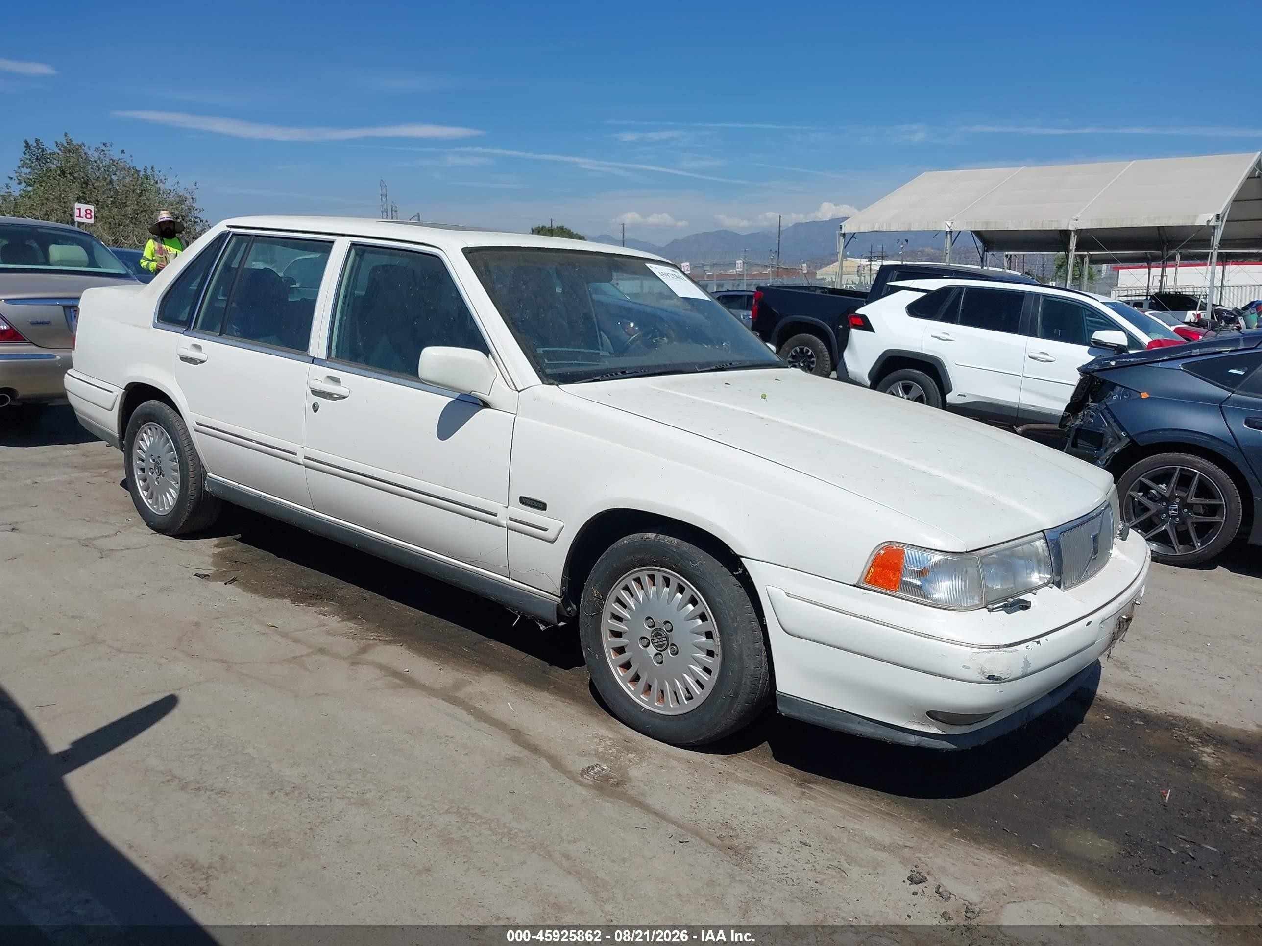 YV1KS9609W1130290