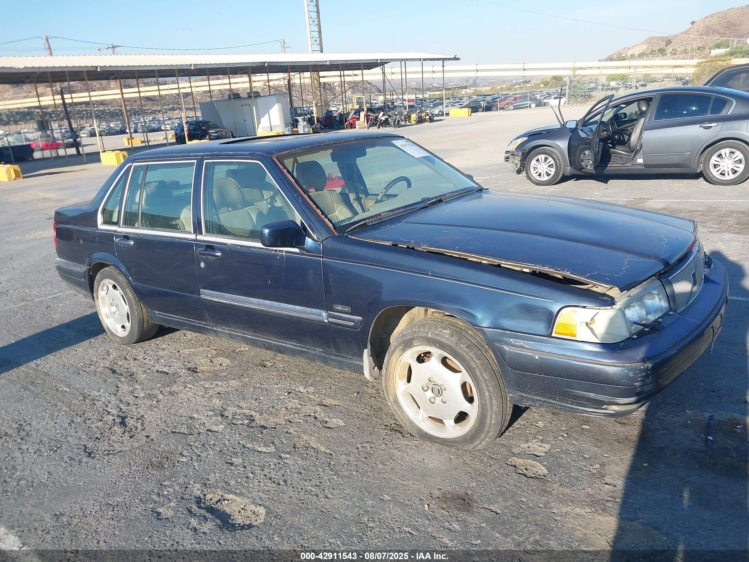 1998 Volvo S90   Blue vin: YV1KS960XW1140598