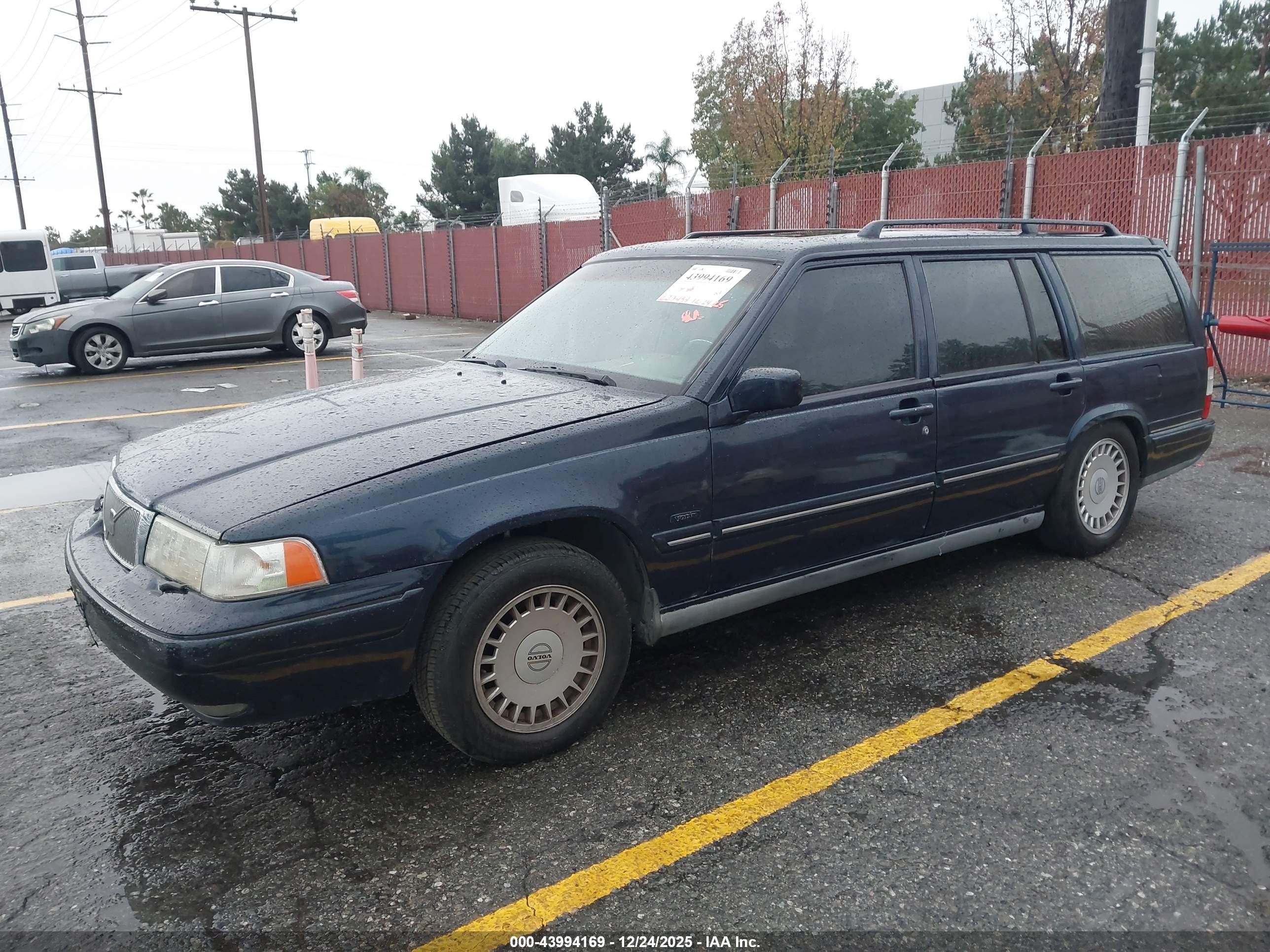 1998 Volvo V90   Blue vin: YV1KW9600W1051465