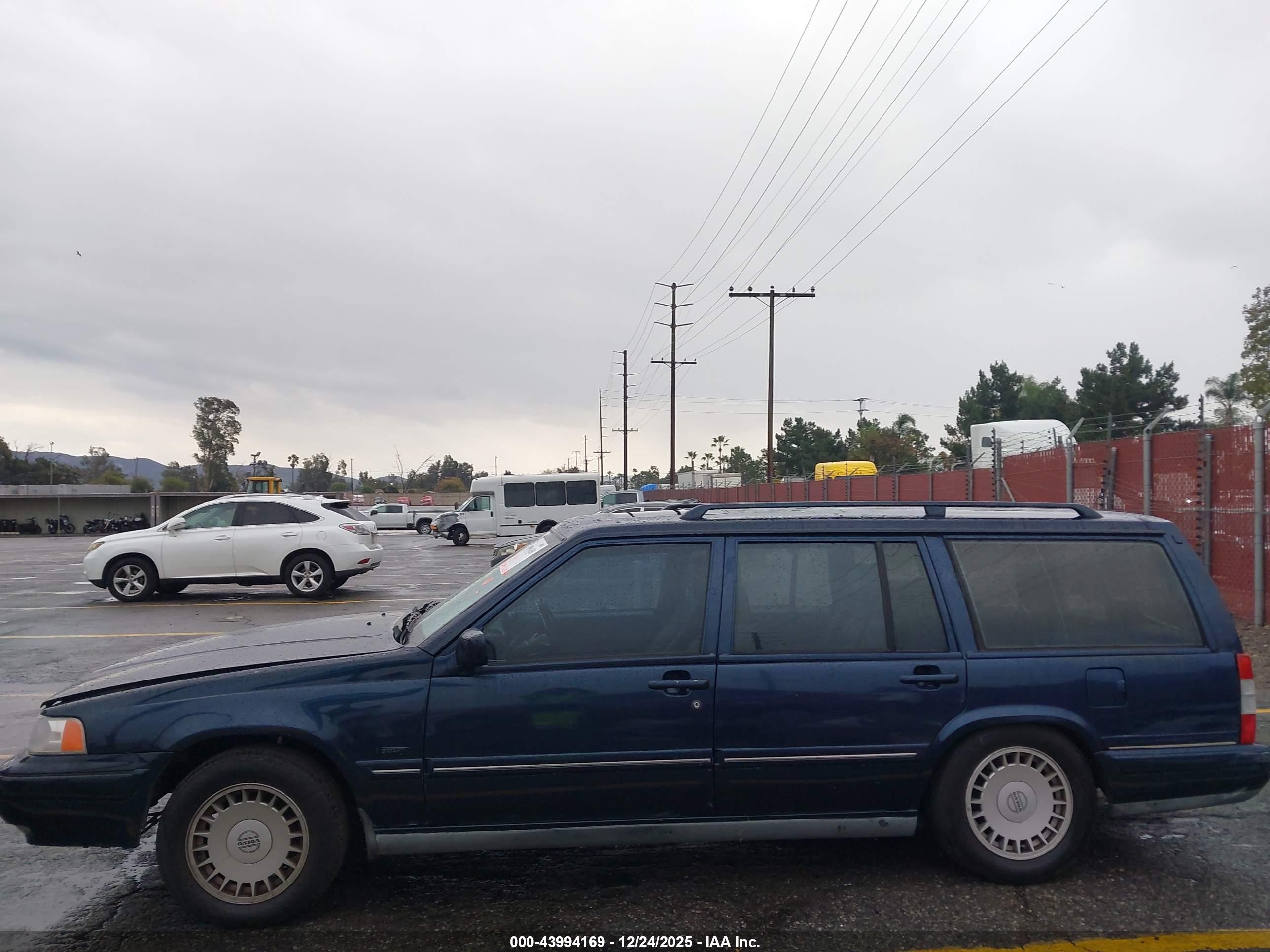 1998 Volvo V90   Blue vin: YV1KW9600W1051465