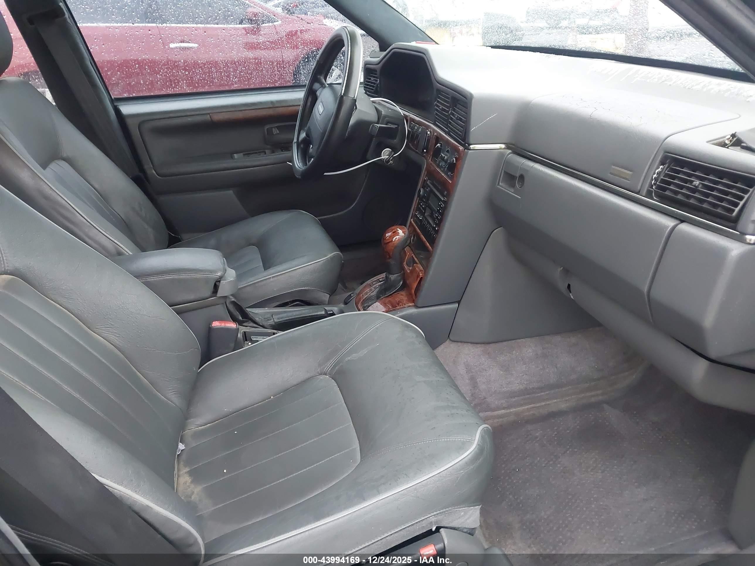 1998 Volvo V90   Blue vin: YV1KW9600W1051465